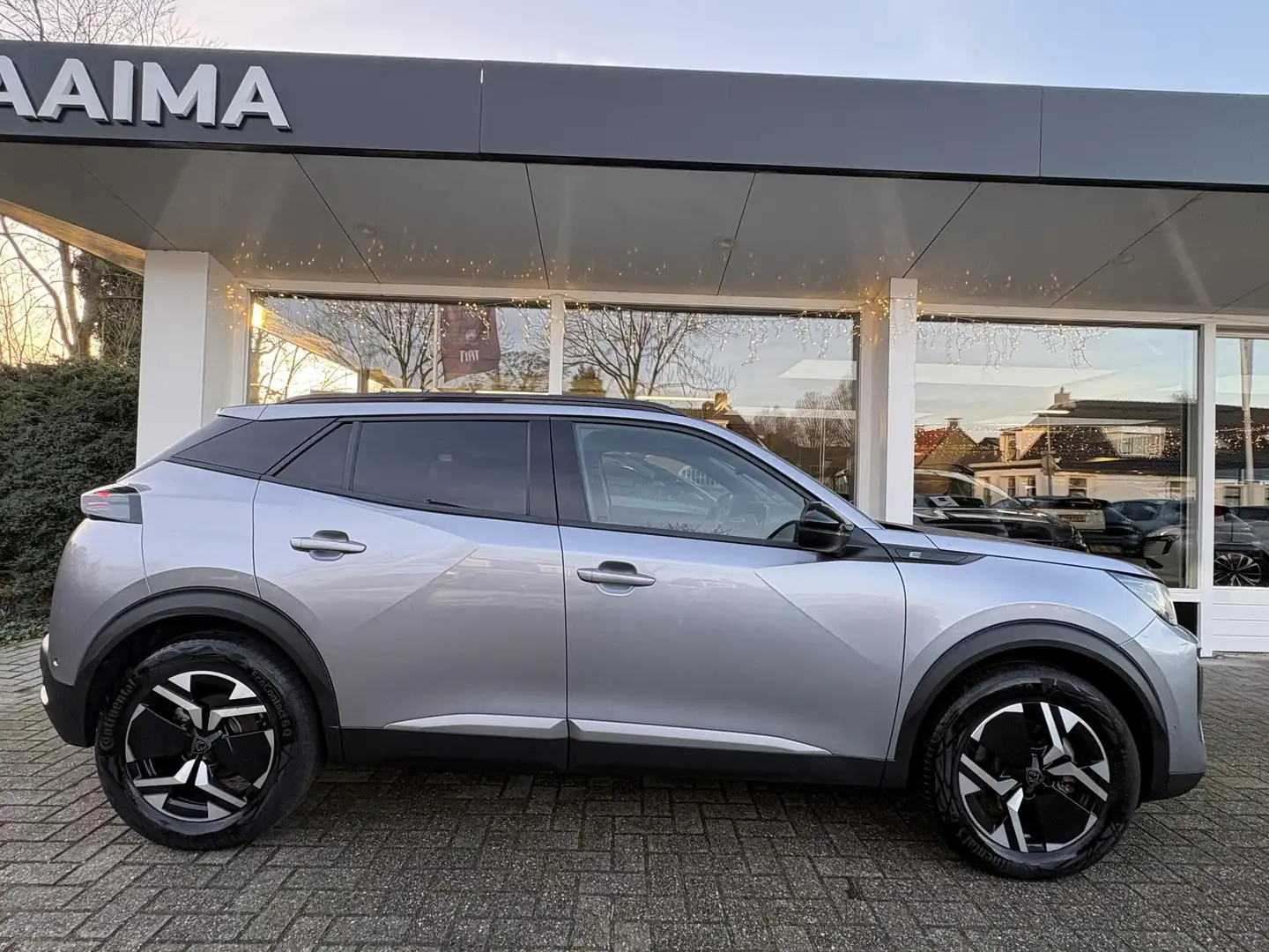 Peugeot e-2008 EV Allure 54 kWh | Adaptieve Cruise Control | 360g Gris - 2