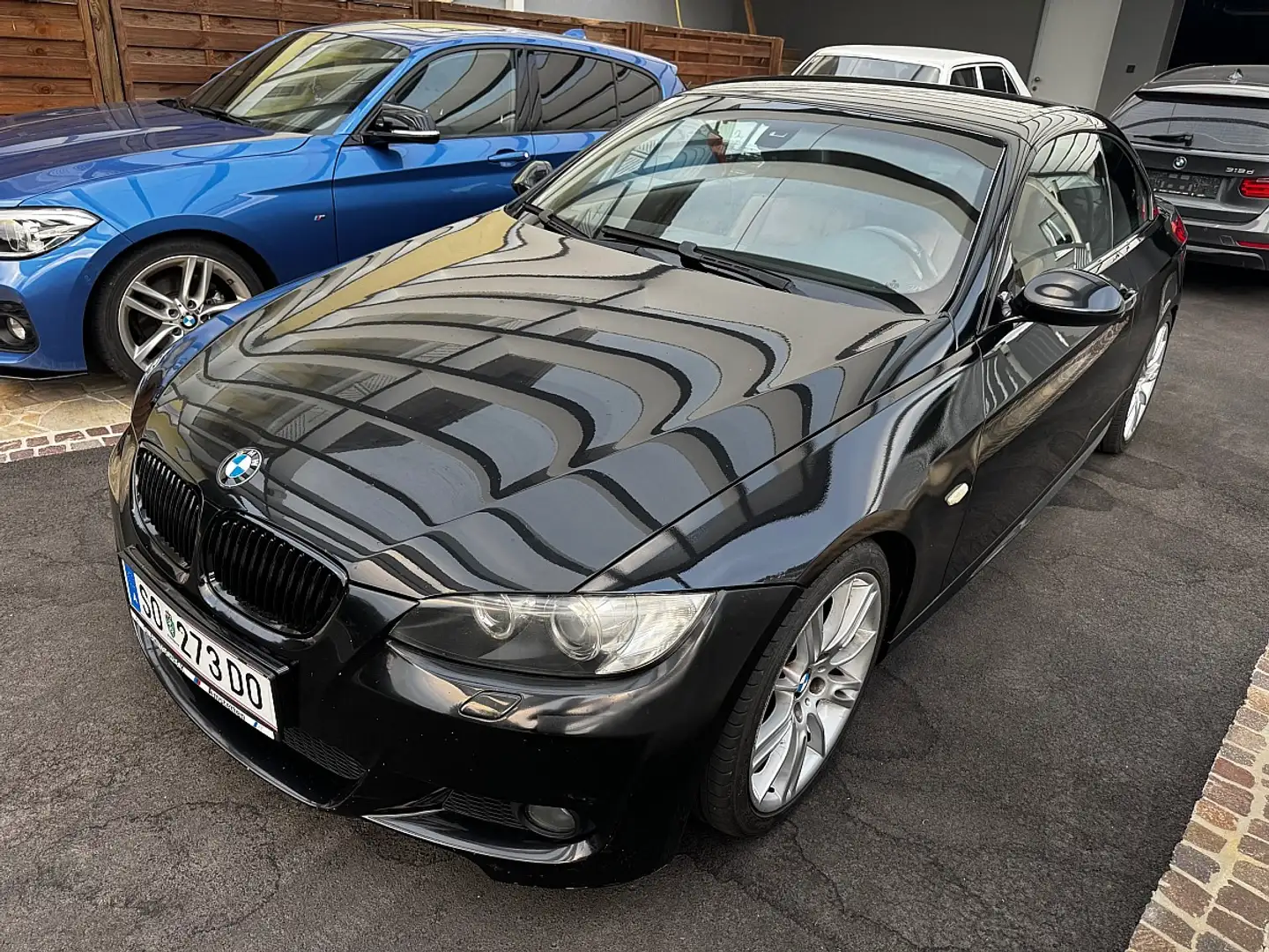 BMW 320 i Cabrio M-Paket neues Service neue Reifen Schwarz - 1