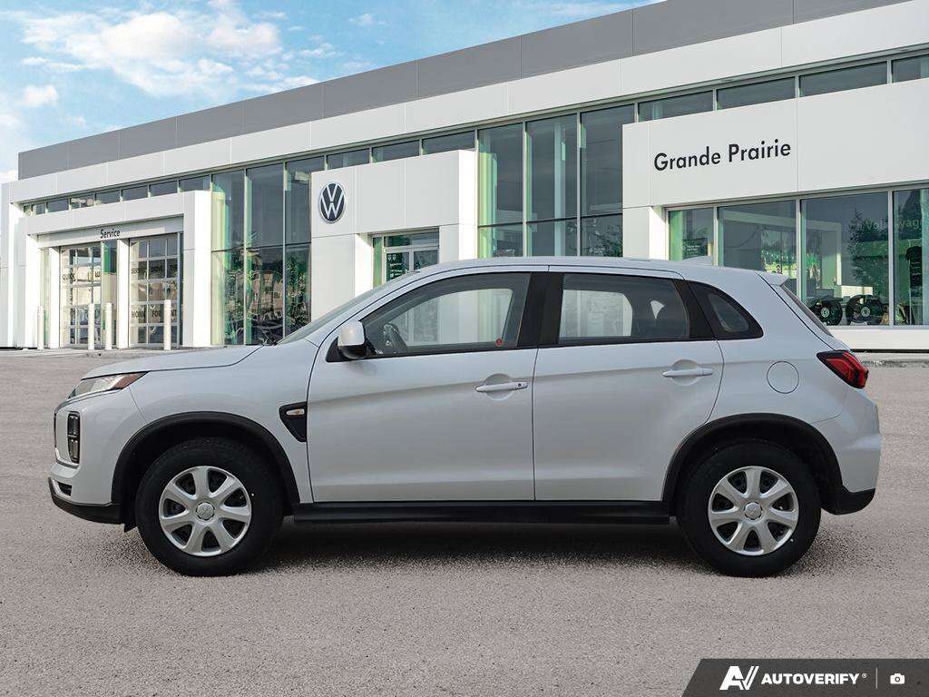 2023 Mitsubishi RVR ES | 4WD | CLEAN CARFAX | HEATED SEATS — снимка 1