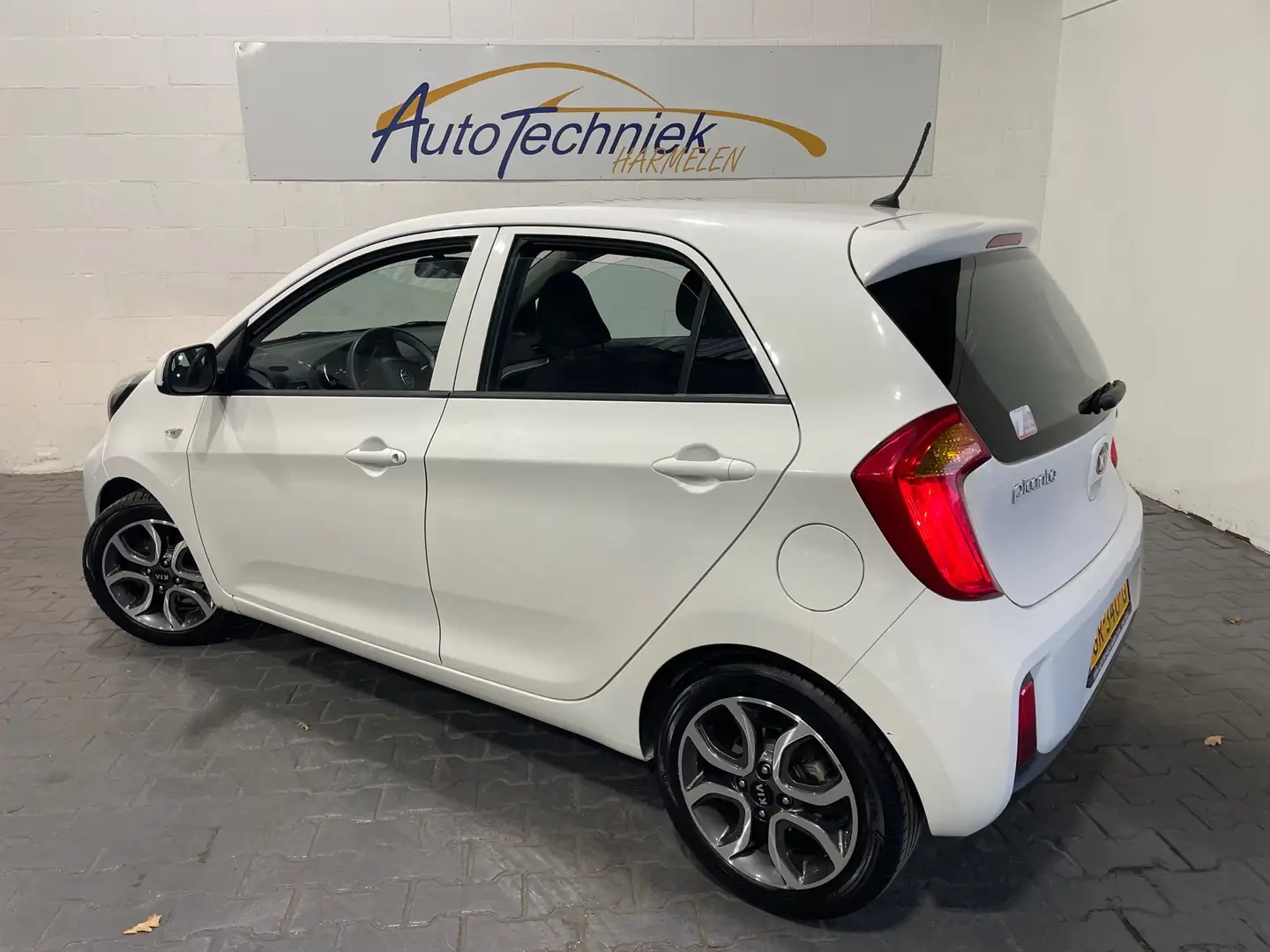 Kia Picanto 1.0 CVVT 5Drs *Airco*NL-Auto*Rijklaar !* Wit - 2