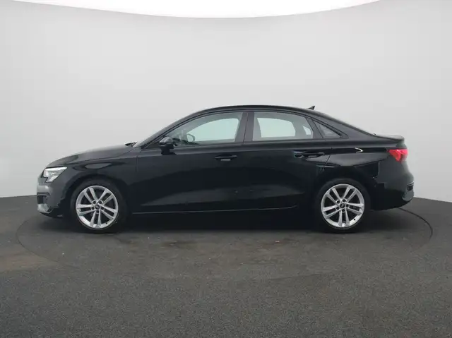 Audi A3 view 4