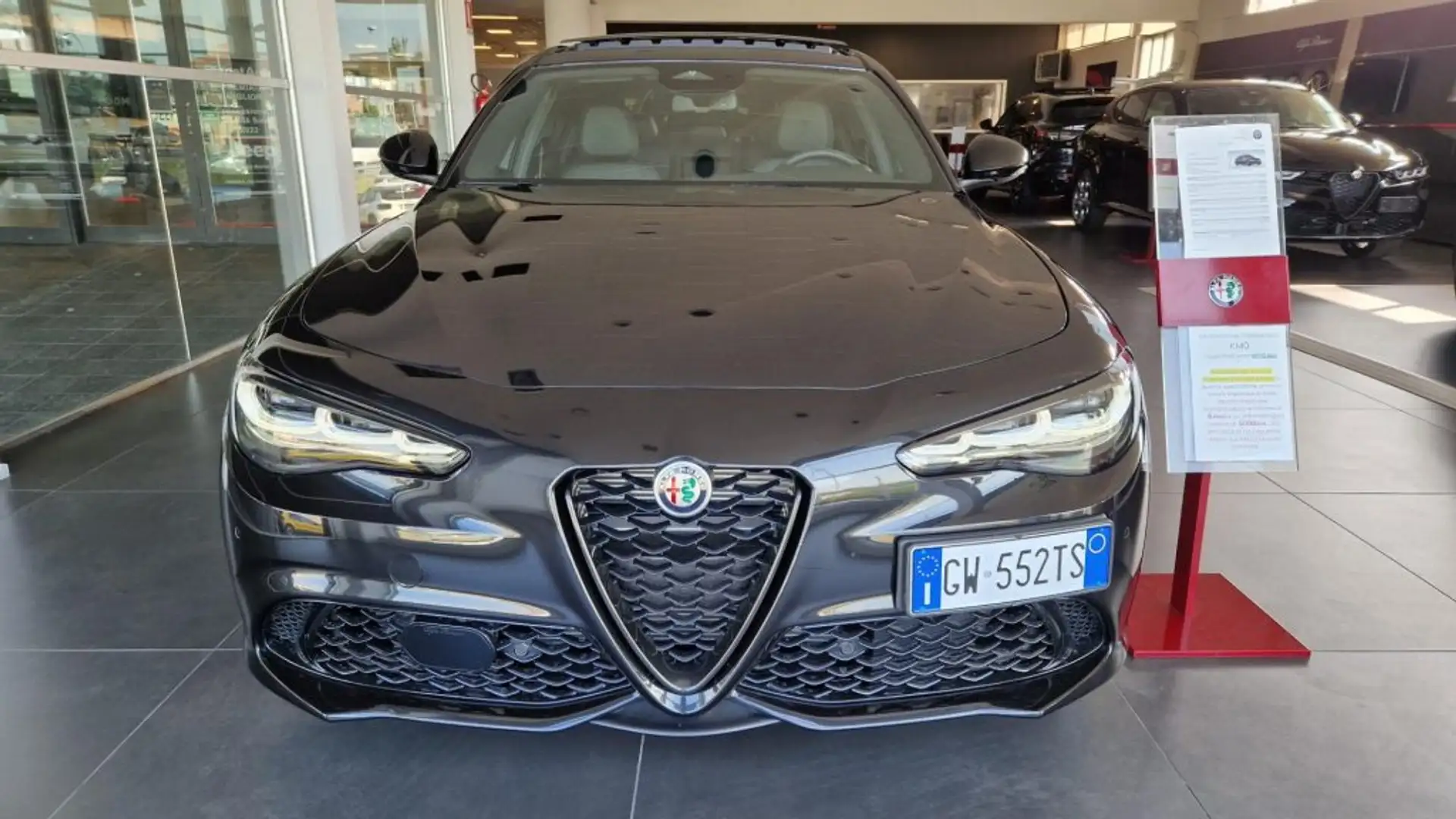 Alfa Romeo Giulia 2.0 Turbo 280 CV AT8 AWD Q4 Veloce + Tetto apribil Nero - 2