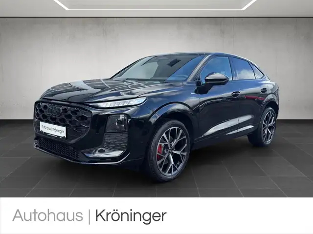 Audi Q3 main image