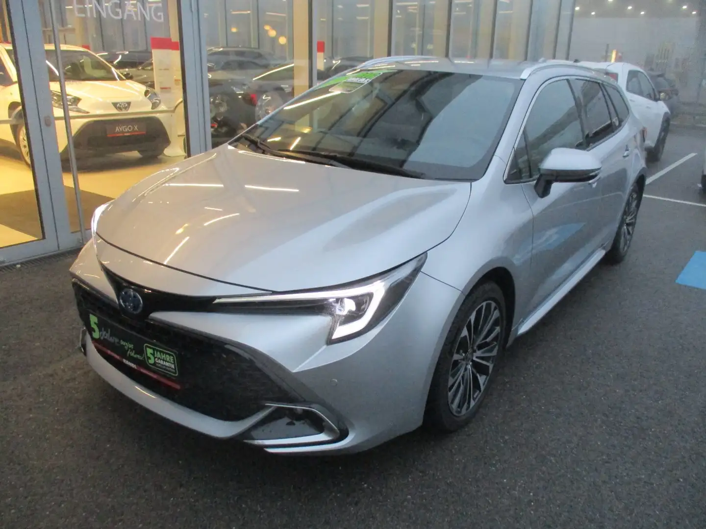 Toyota Corolla 1.8 Hybrid Touring Sports Active Drive Silber - 2