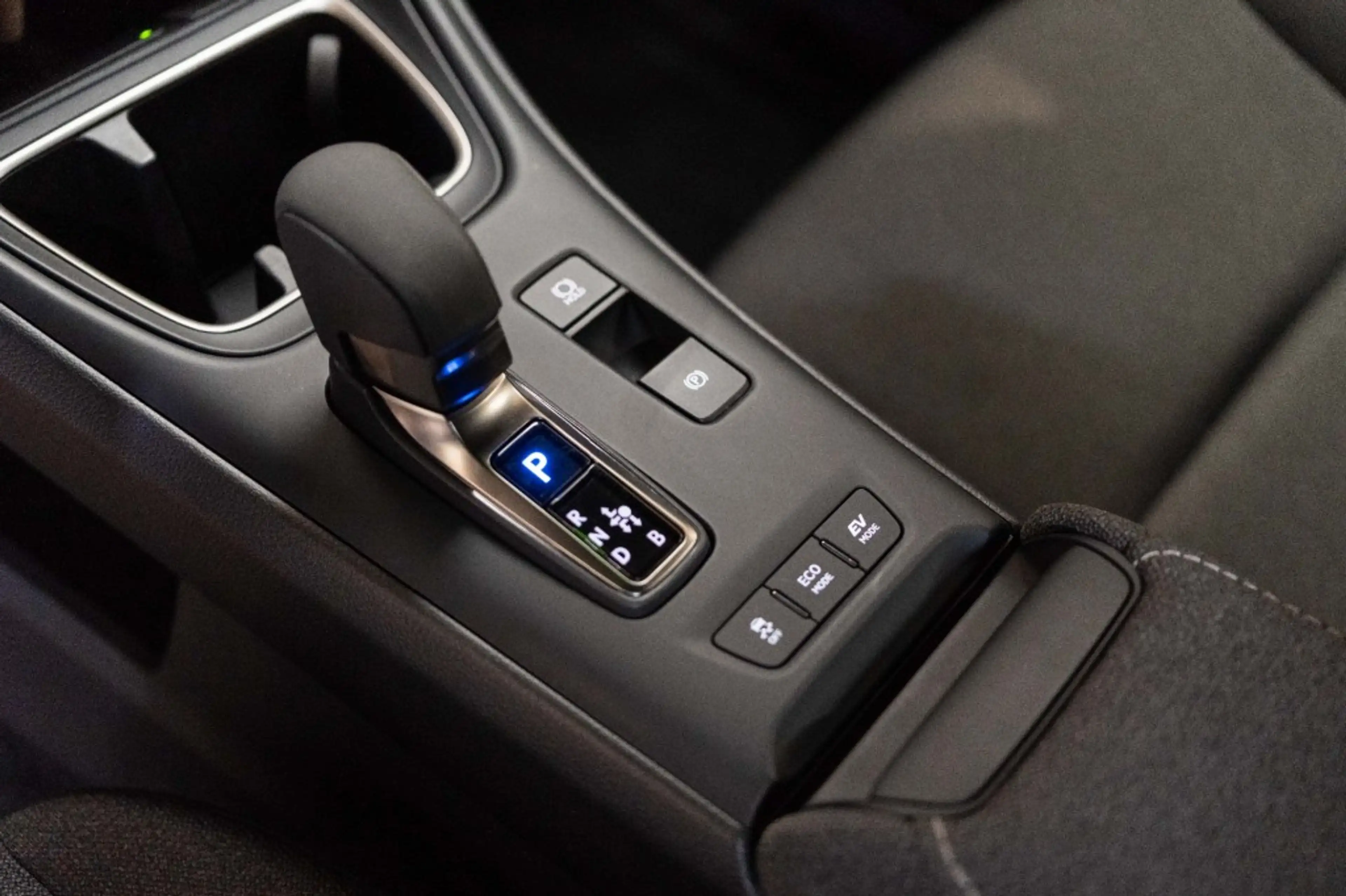 Lexus LBX Business Line 2 WD 136 PK, Safetypakket, Stoelverw — photo 14