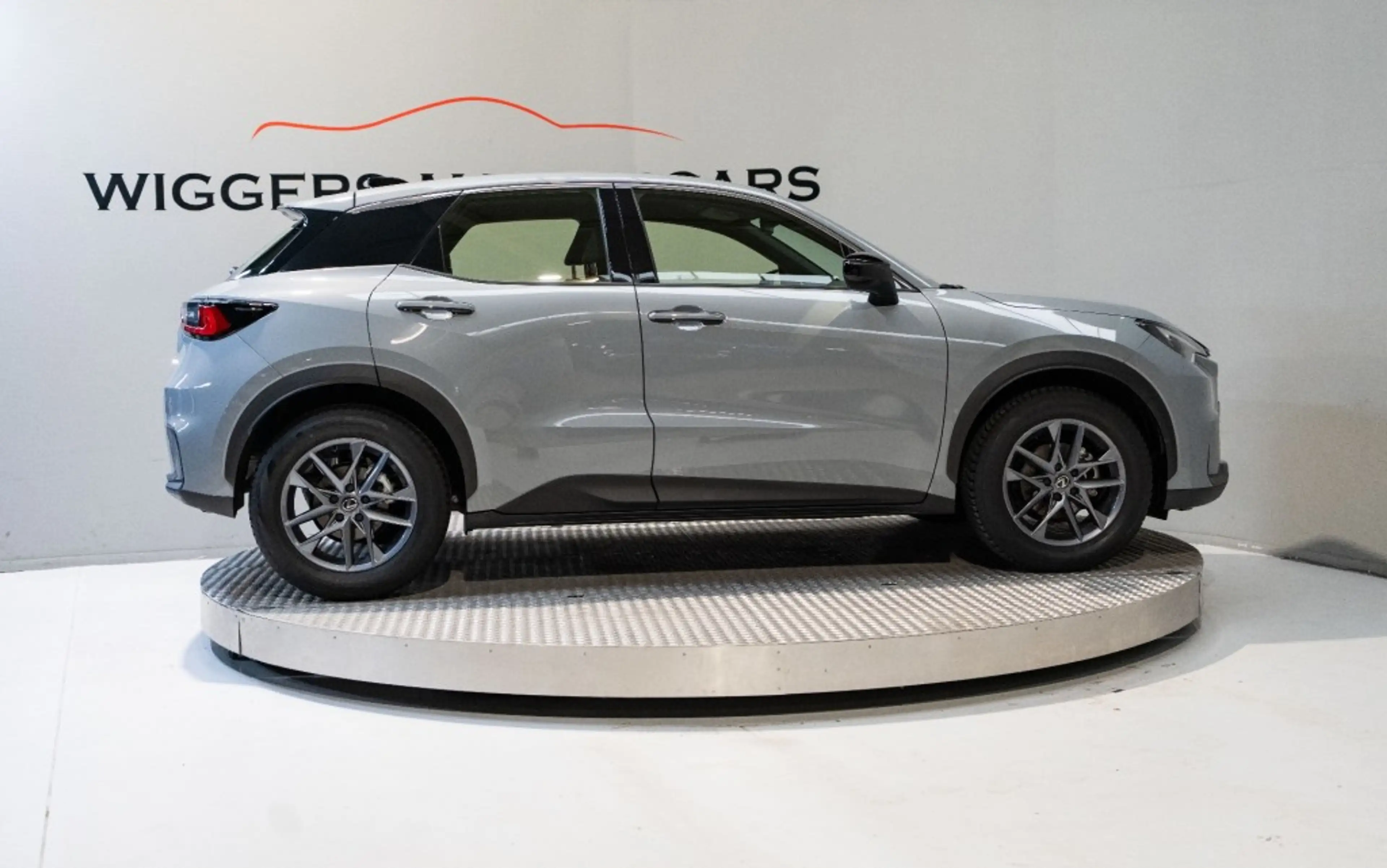 Lexus LBX Business Line 2 WD 136 PK, Safetypakket, Stoelverw — photo 26