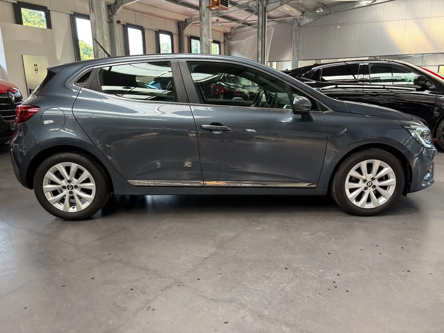 Renault Clio 1.5 dCi 100 Grau - 2