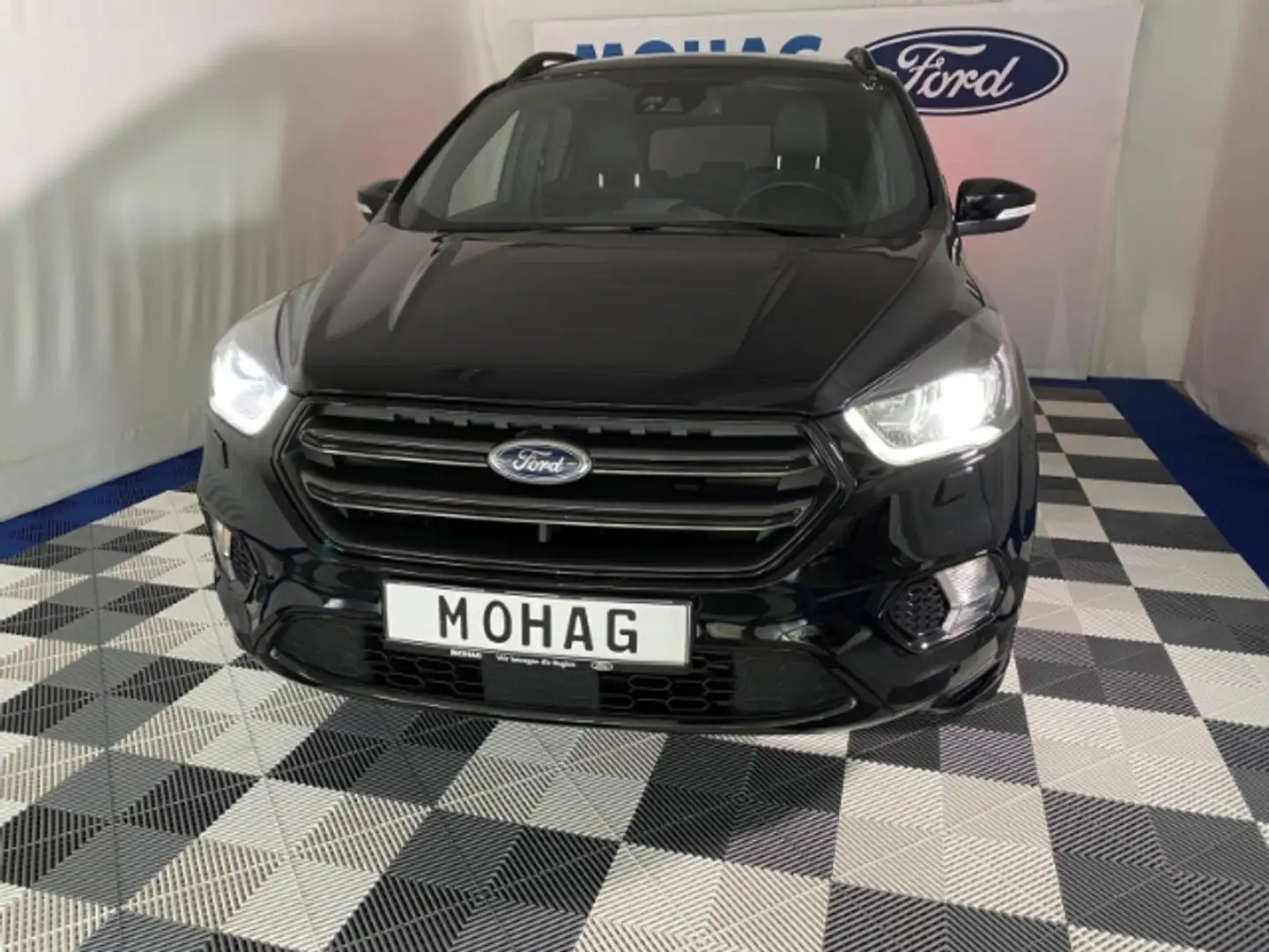 Ford Kuga ST-Line, Winterpaket, Klimaautomatik, Navi Schwarz - 2