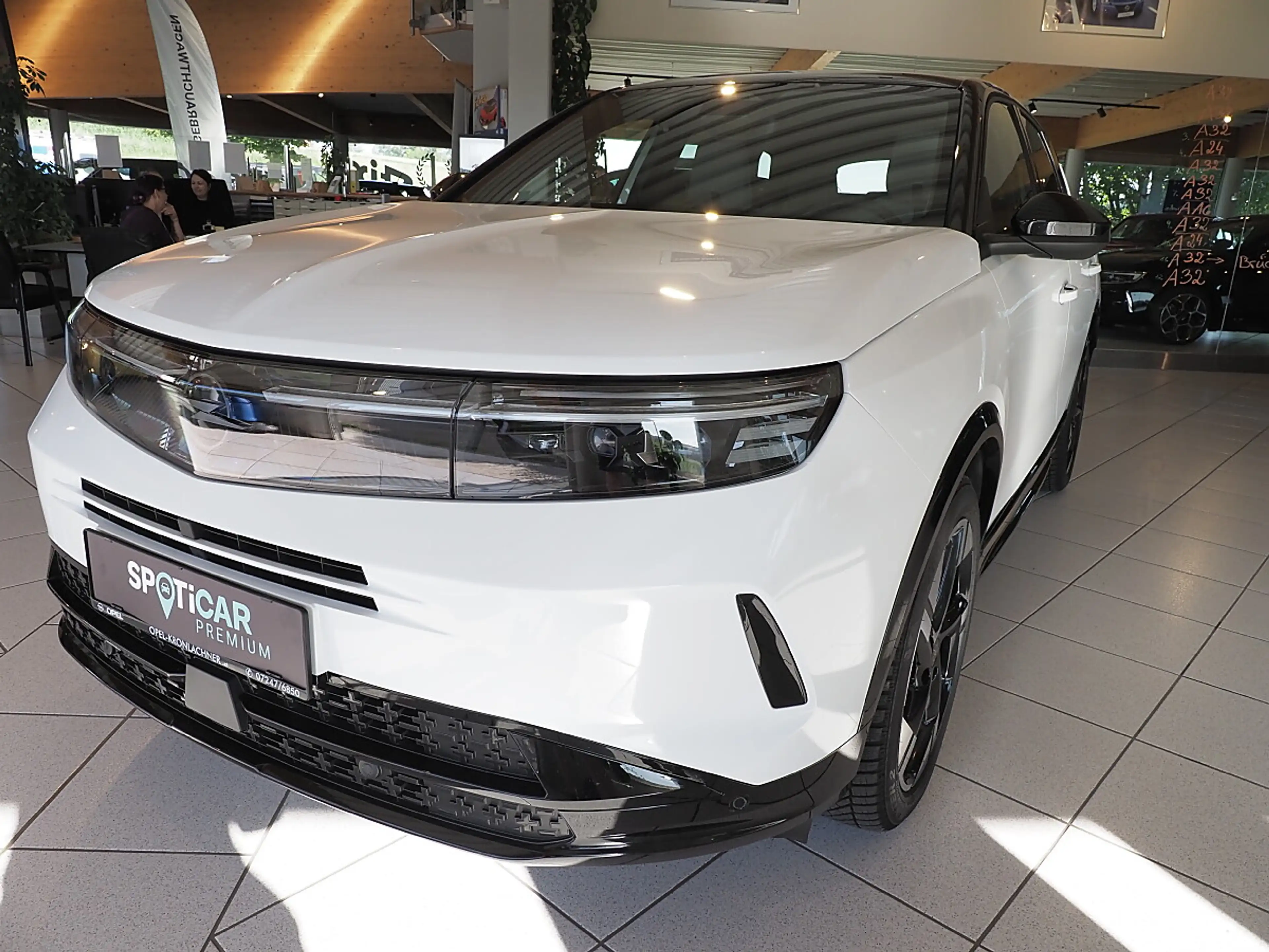 Opel Grandland 1,6 PHEV 21kWh GS Aut. — photo 2