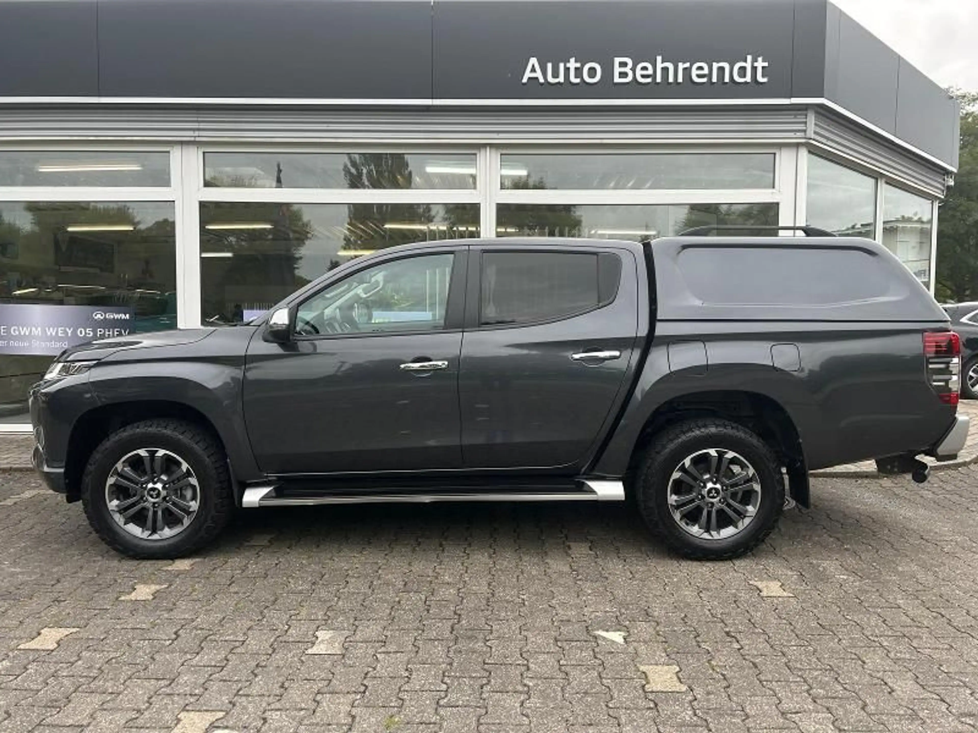 Mitsubishi L200 Doppelkabine Select 2.2 DI-D 4WD Automatik — photo 3
