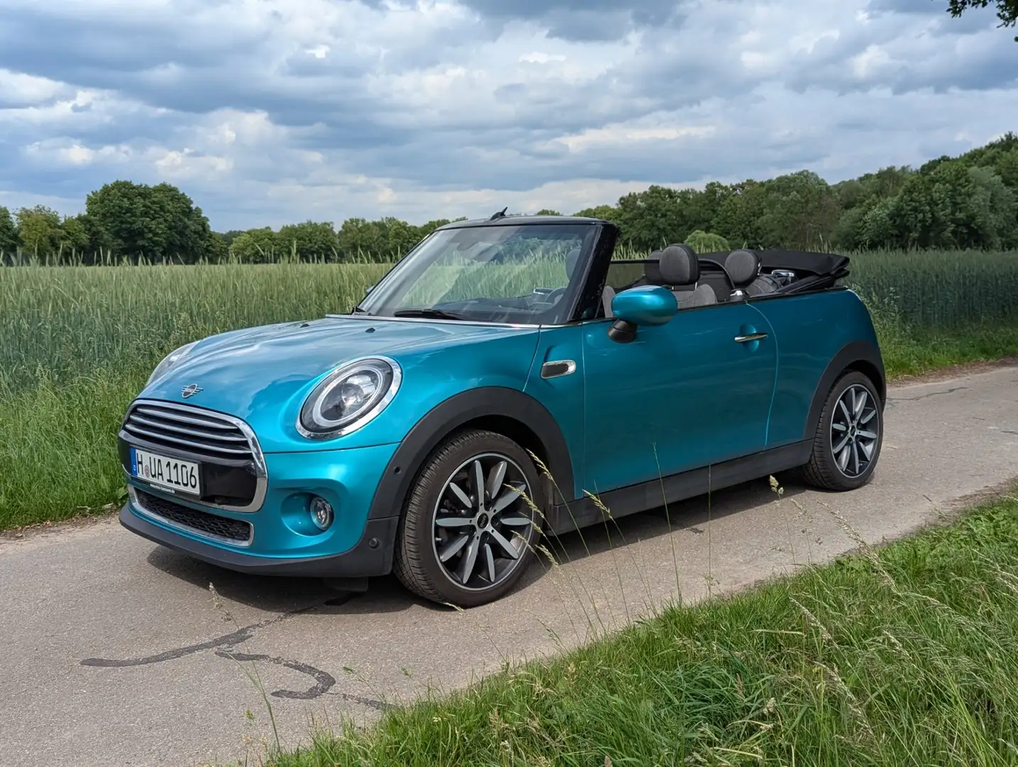 MINI Cooper Cabrio (Allwetter, digitaler Tacho, CarPlay, PDC) Blau - 1