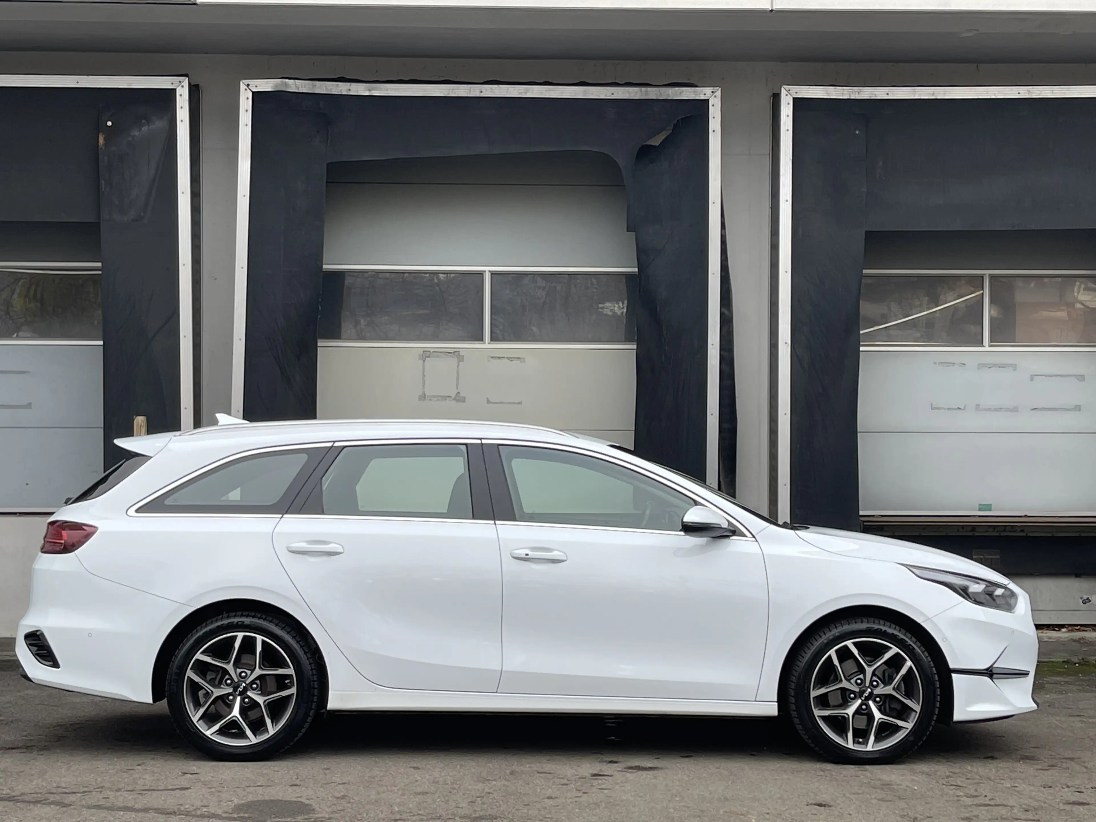 Kia Ceed SW / cee'd SW Spirit LED Navi Rü-Kamera ACC — photo 7
