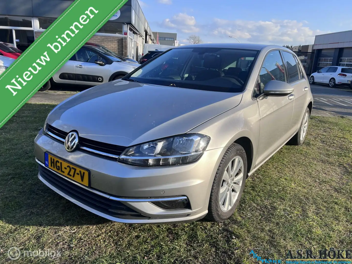 Volkswagen Golf 1.0 TSI Comfortline Business Grijs - 1