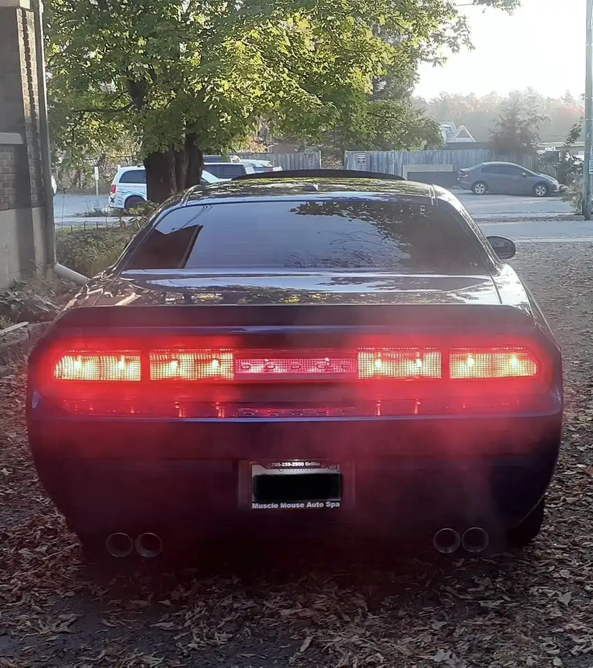 Dodge Challenger снимка Dodge Challenger