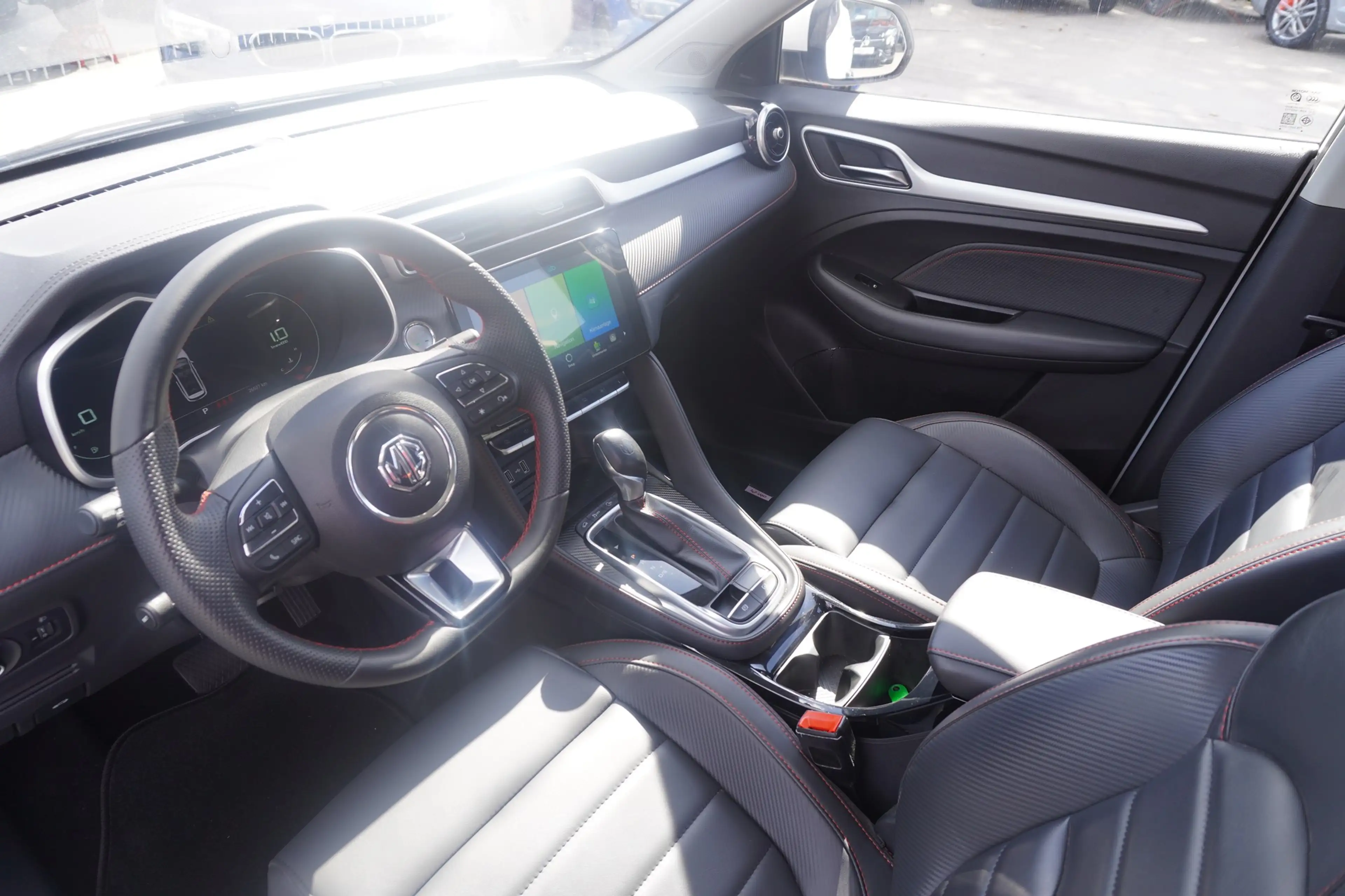MG ZS 1.0 Luxury LED Navi Totwinkel Android Apple — photo 11