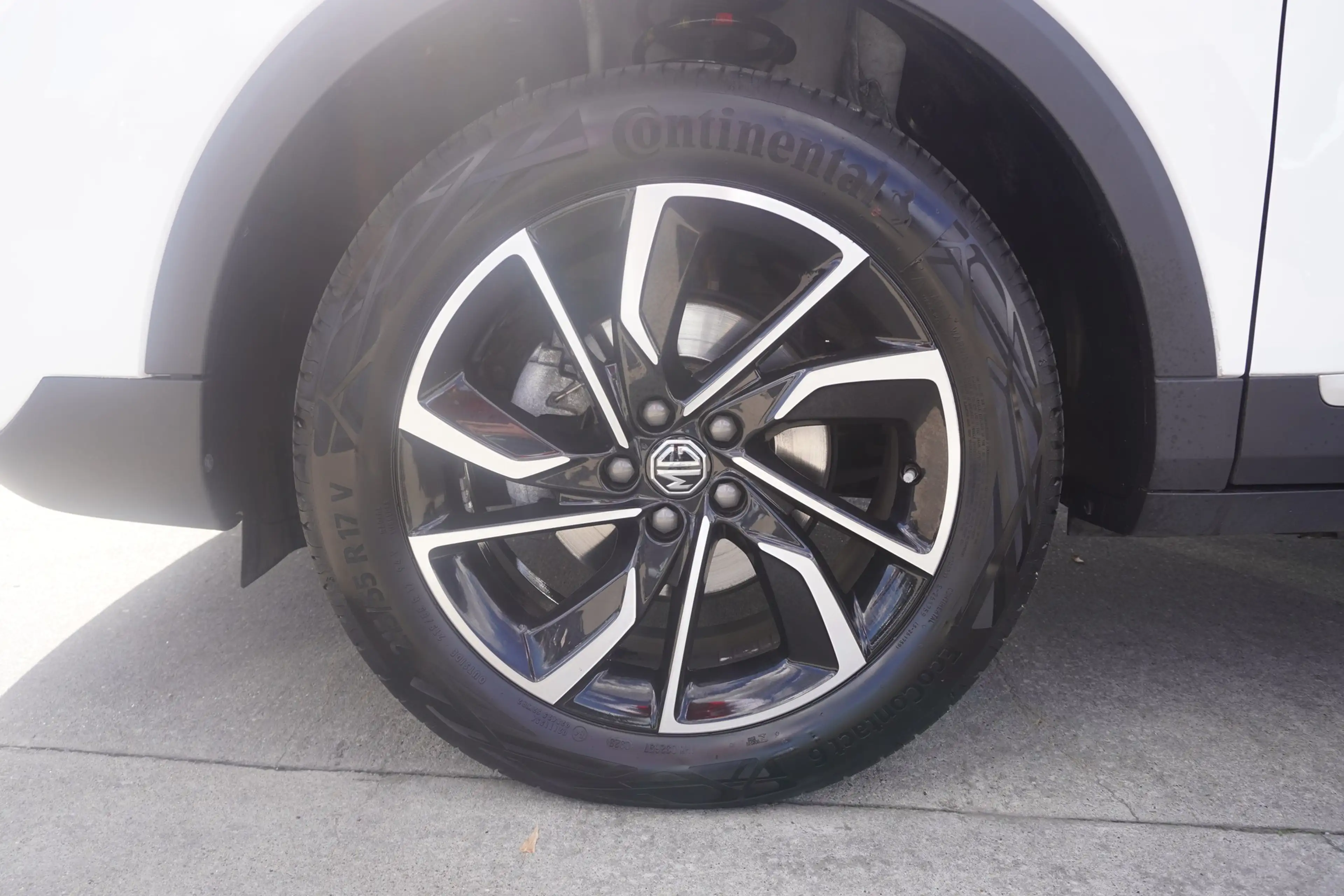 MG ZS 1.0 Luxury LED Navi Totwinkel Android Apple — photo 10
