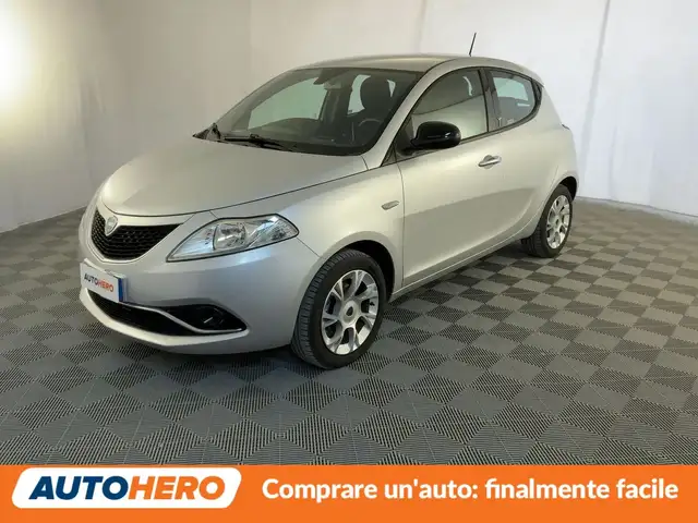 Lancia Ypsilon 1.2 Gold 69 CV