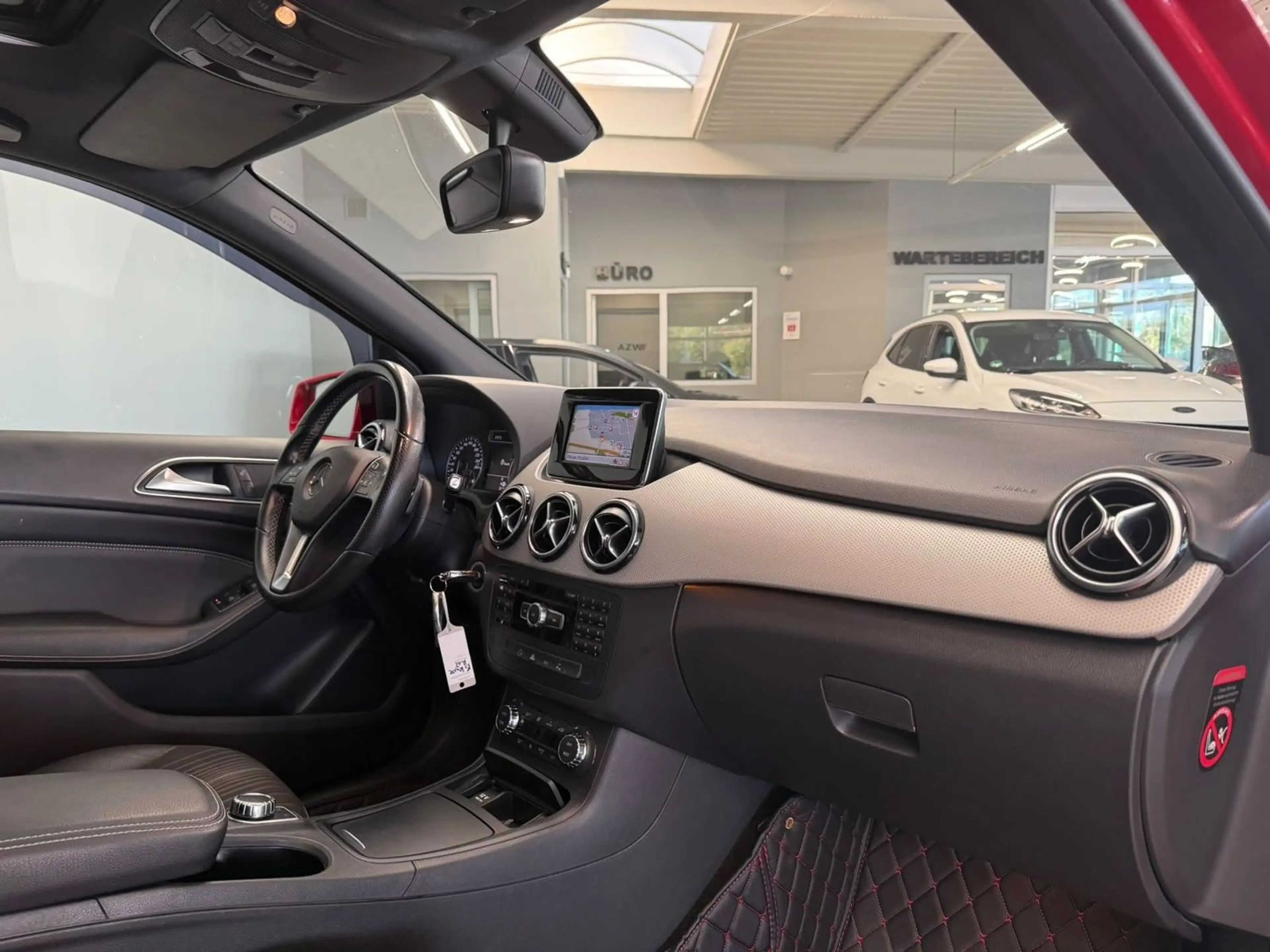 Mercedes-Benz B 200 Sheft bei Mercedes*Pano*Tempomat — photo 11