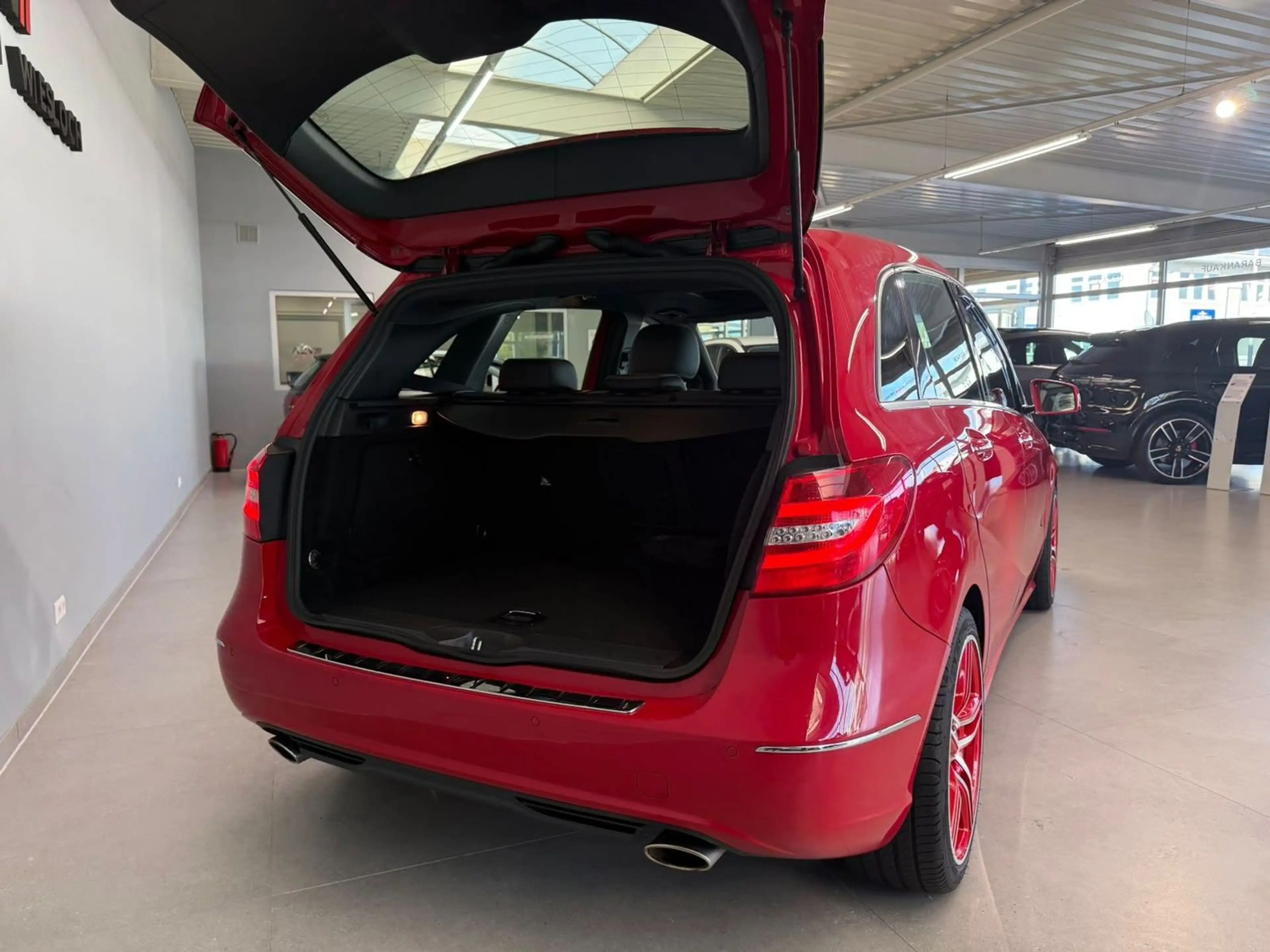 Mercedes-Benz B 200 Sheft bei Mercedes*Pano*Tempomat — photo 10
