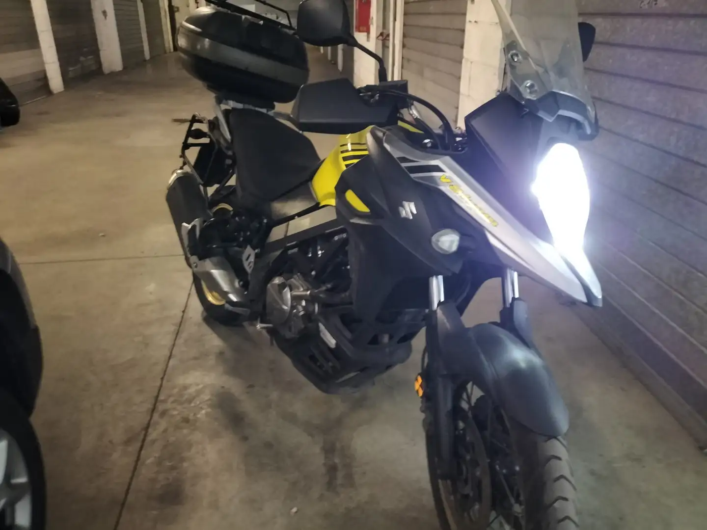 Suzuki V-Strom 650 XT - 1