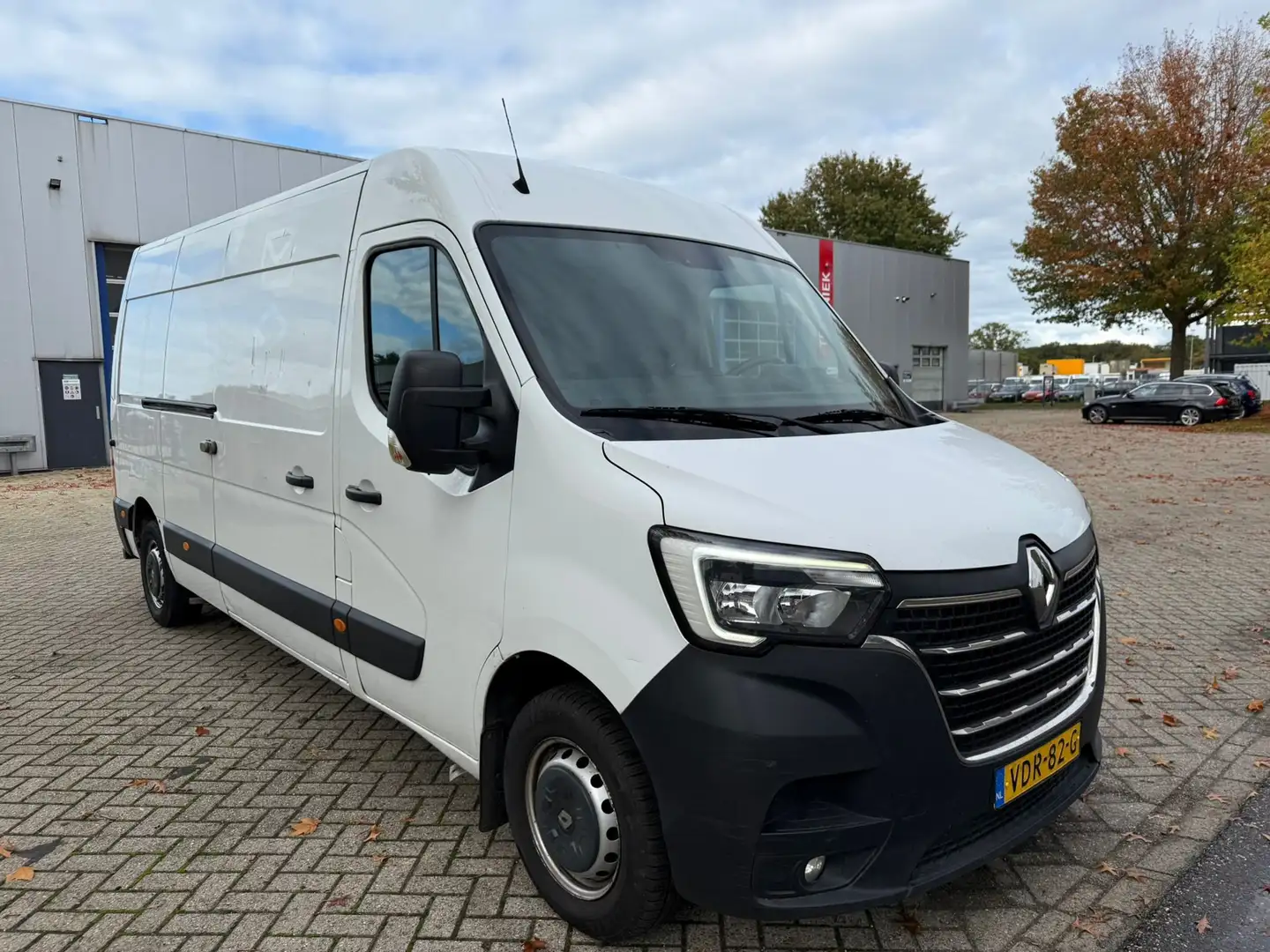 Renault Master T35 2.3 dCi 135 L3H2 Wit - 2
