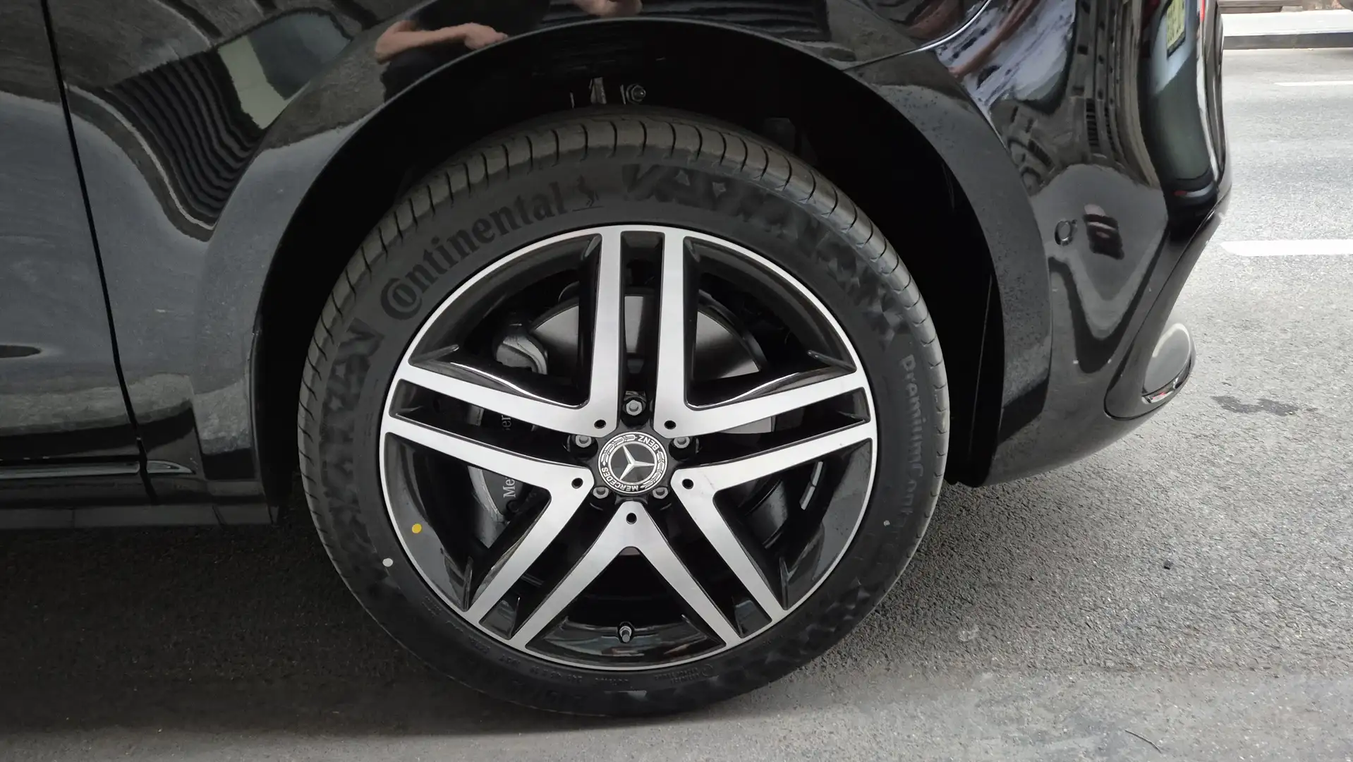 Mercedes-Benz V 300 V300 d AVANTGARDE A2  AWD Negro - 2