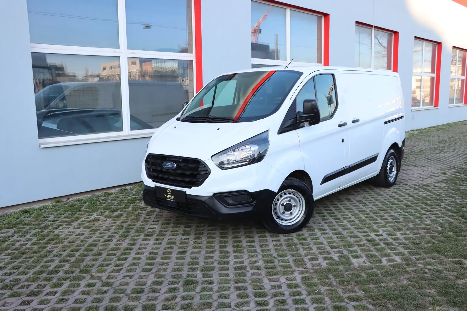 Ford Transit Custom Transit Custom Variobus 2,0 TDCI L1H1 320 Weiß - 2