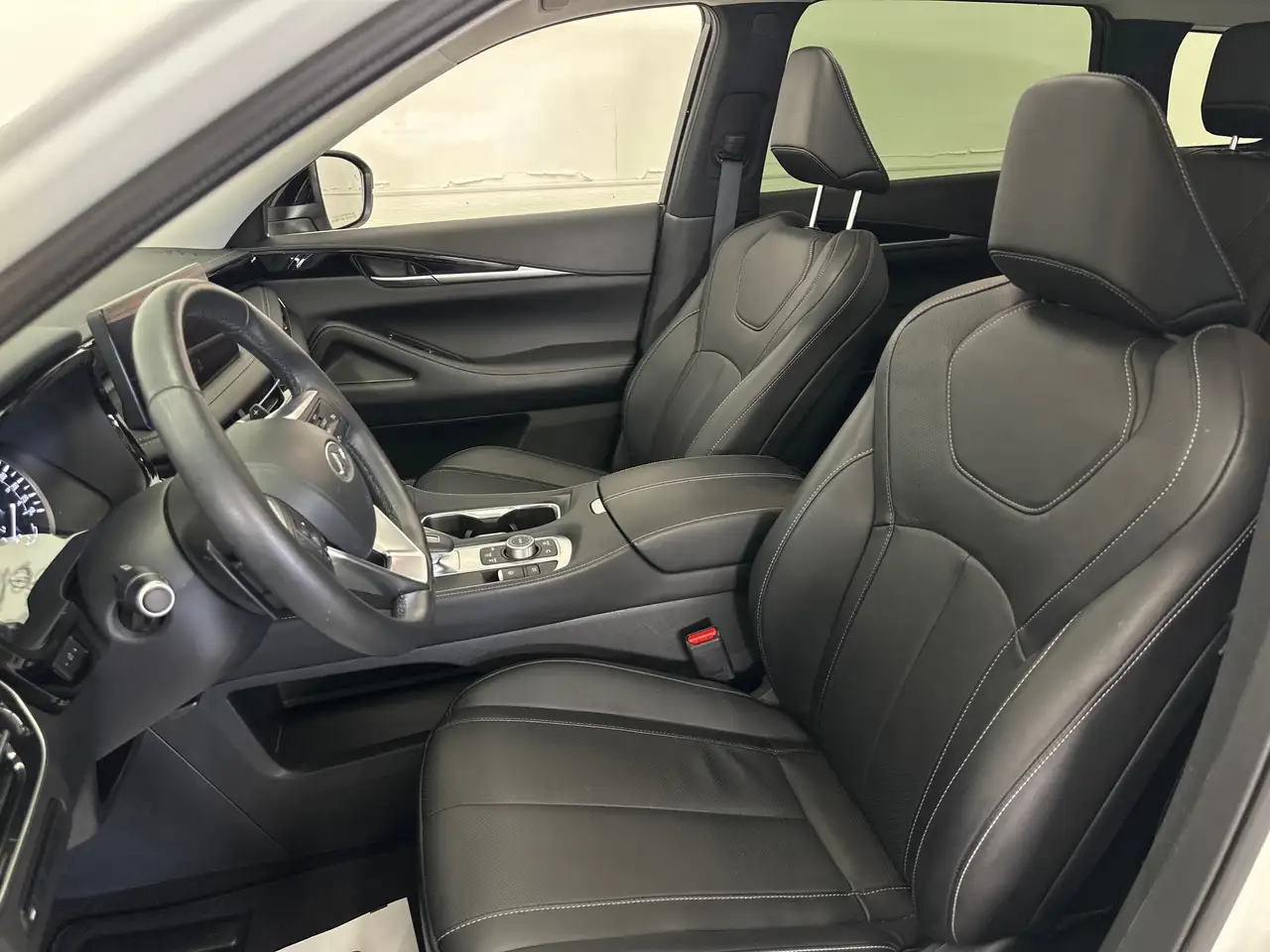 Infiniti QX60 снимка Infiniti QX60