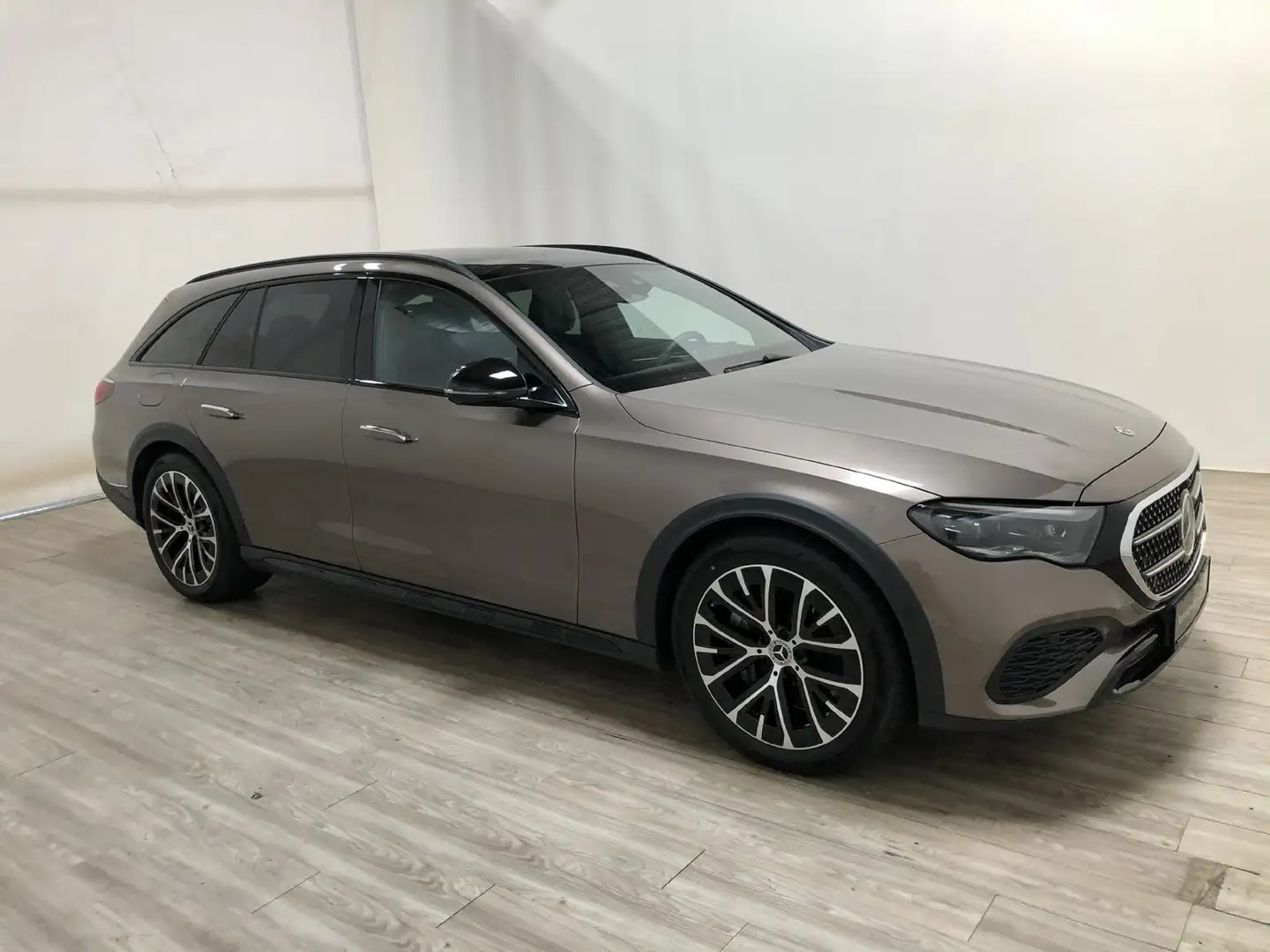 Mercedes-Benz E 300 de 4M All-Terrain NIGHT*AHK*Pano*Superscre Bruin - 2