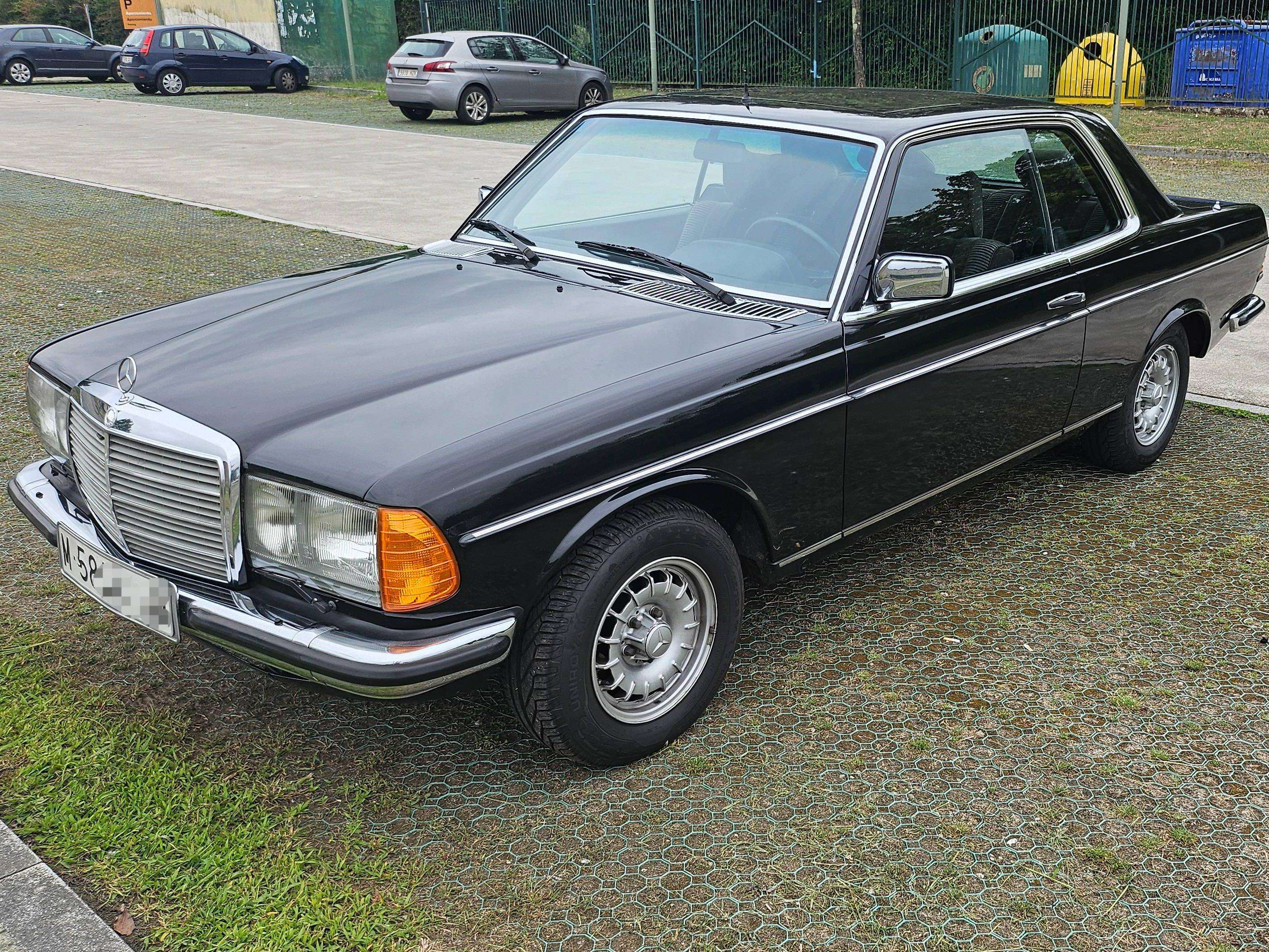 Mercedes-Benz 280 W123 280CE - foto 1