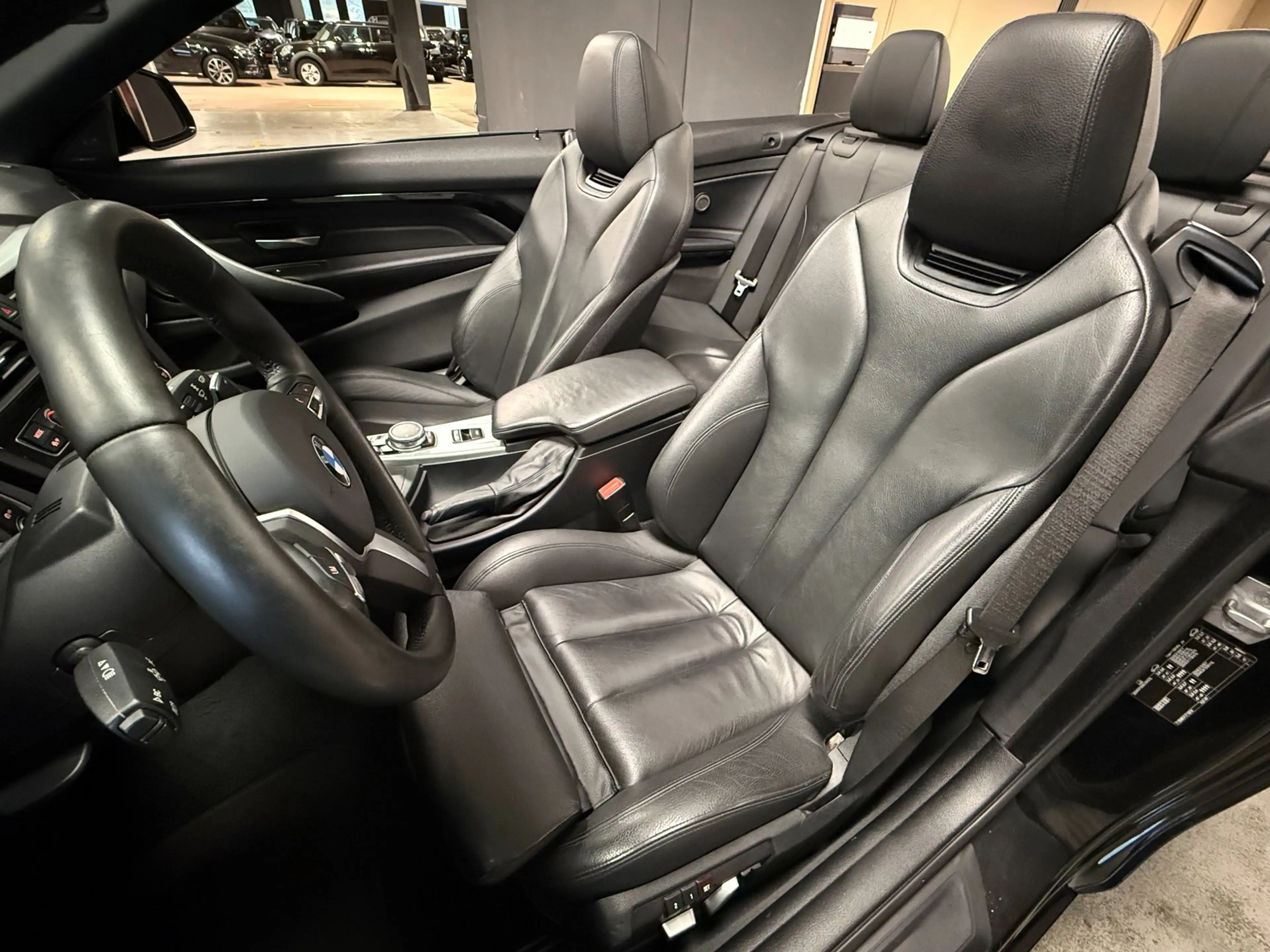 BMW 440 4-serie Cabrio 440i Centennial High Executive M-Sp — photo 36