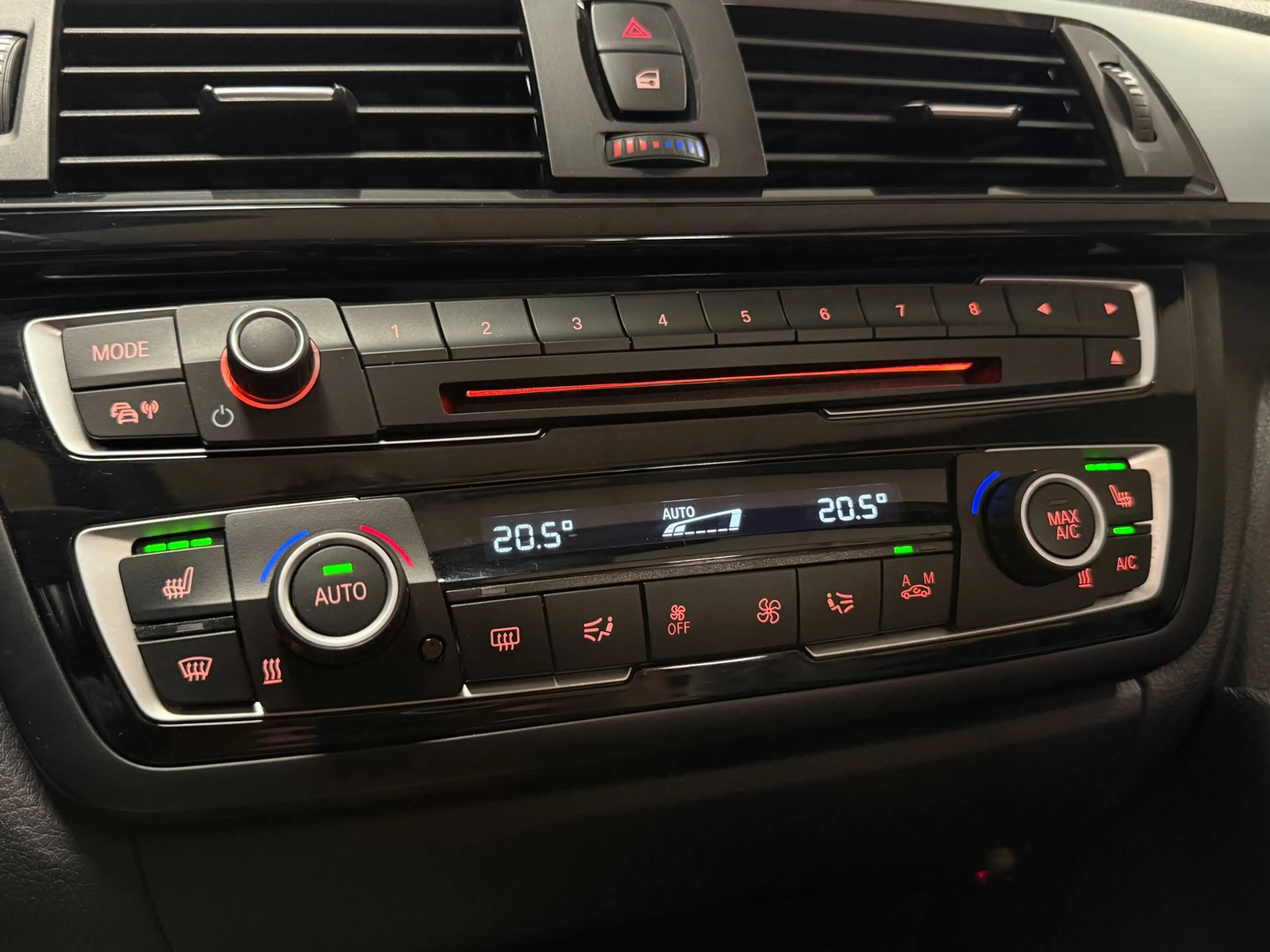 BMW 440 4-serie Cabrio 440i Centennial High Executive M-Sp — photo 29