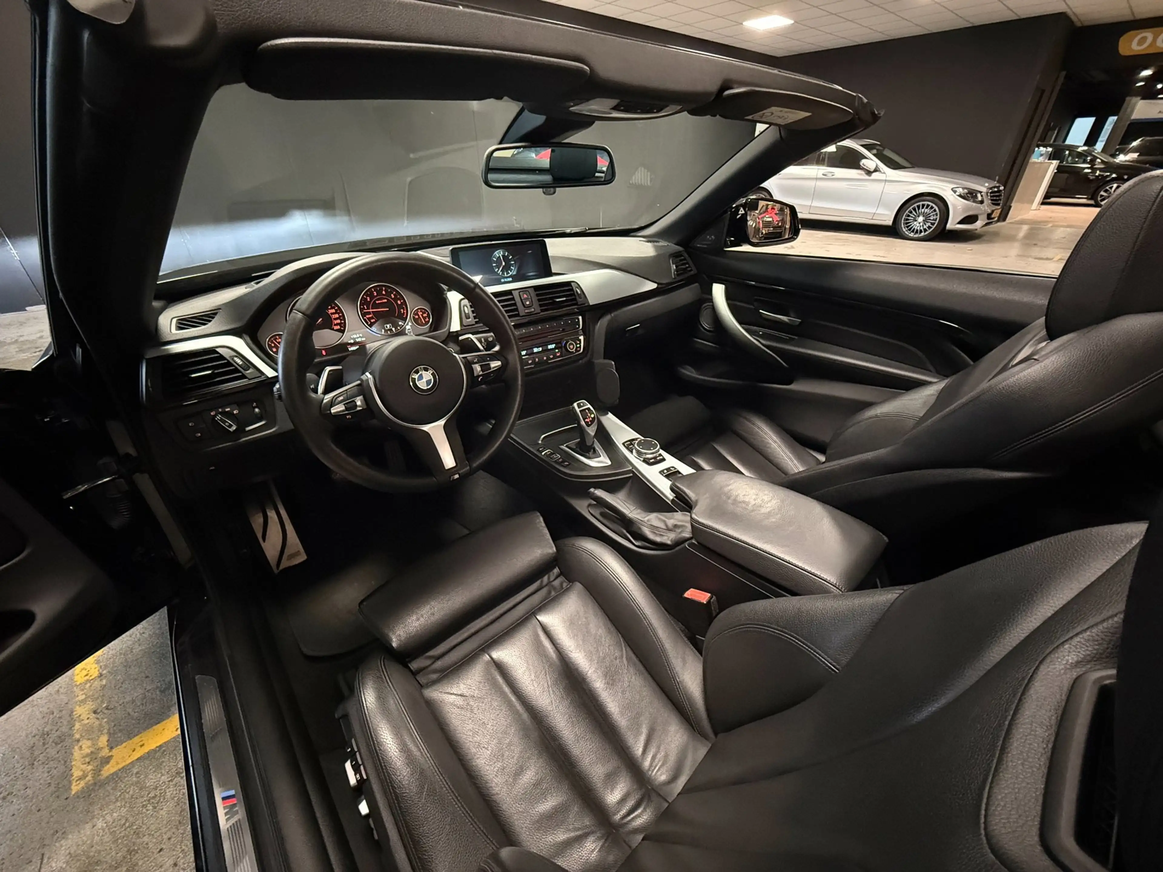 BMW 440 4-serie Cabrio 440i Centennial High Executive M-Sp — photo 35
