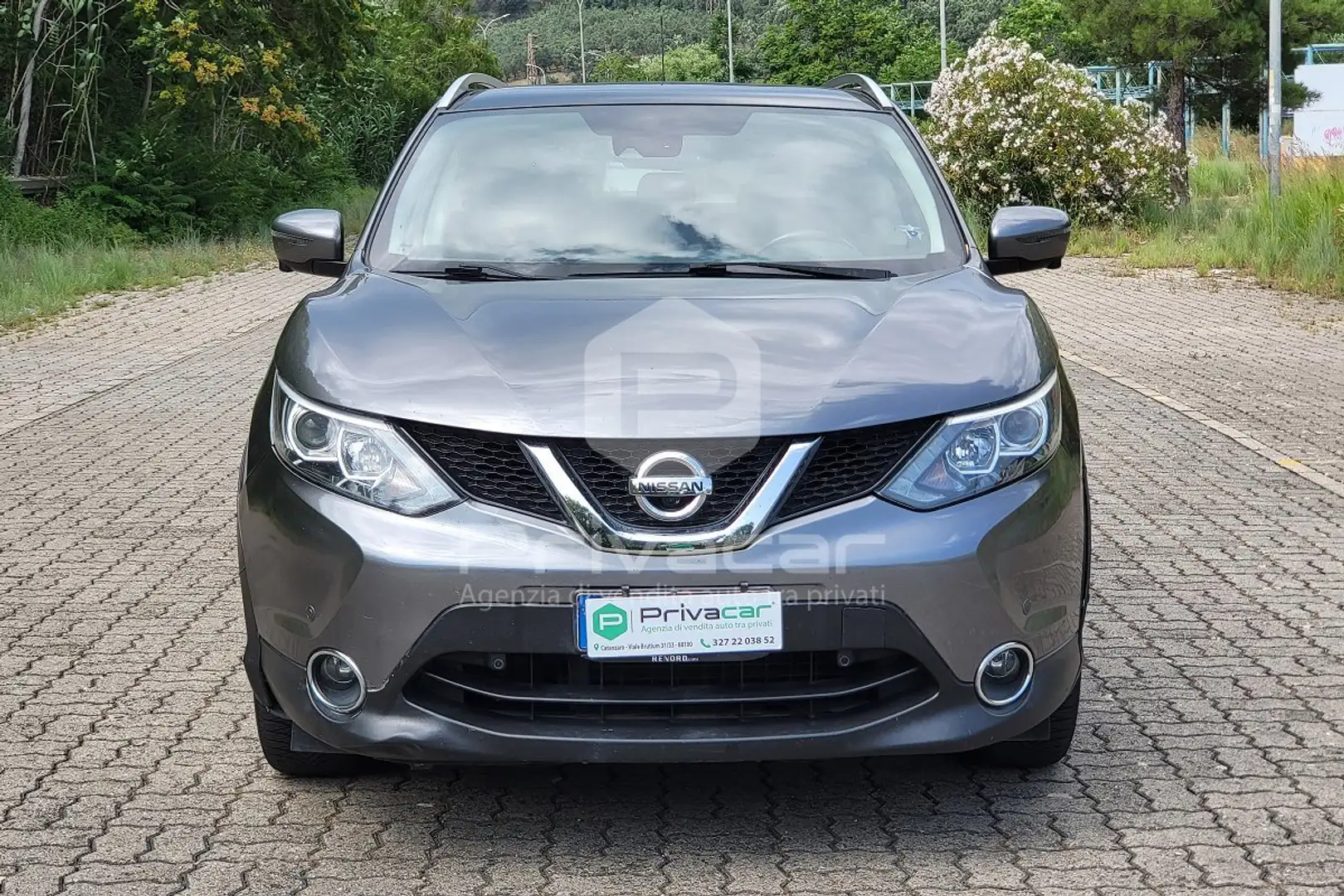 Nissan Qashqai Qashqai 1.5 dCi N-Connecta Silber - 2