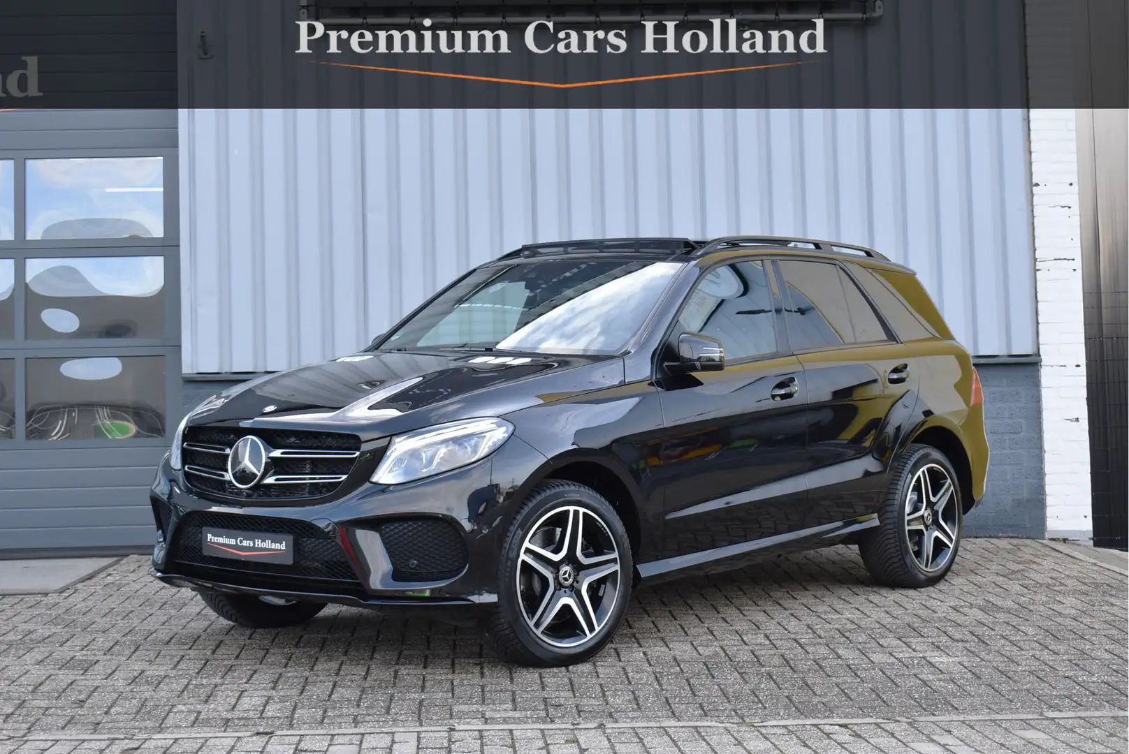 Mercedes-Benz GLE 500 e 4MATIC 449 Pk AMG Pano Soft-Close Trekhaak 360 C Schwarz - 1