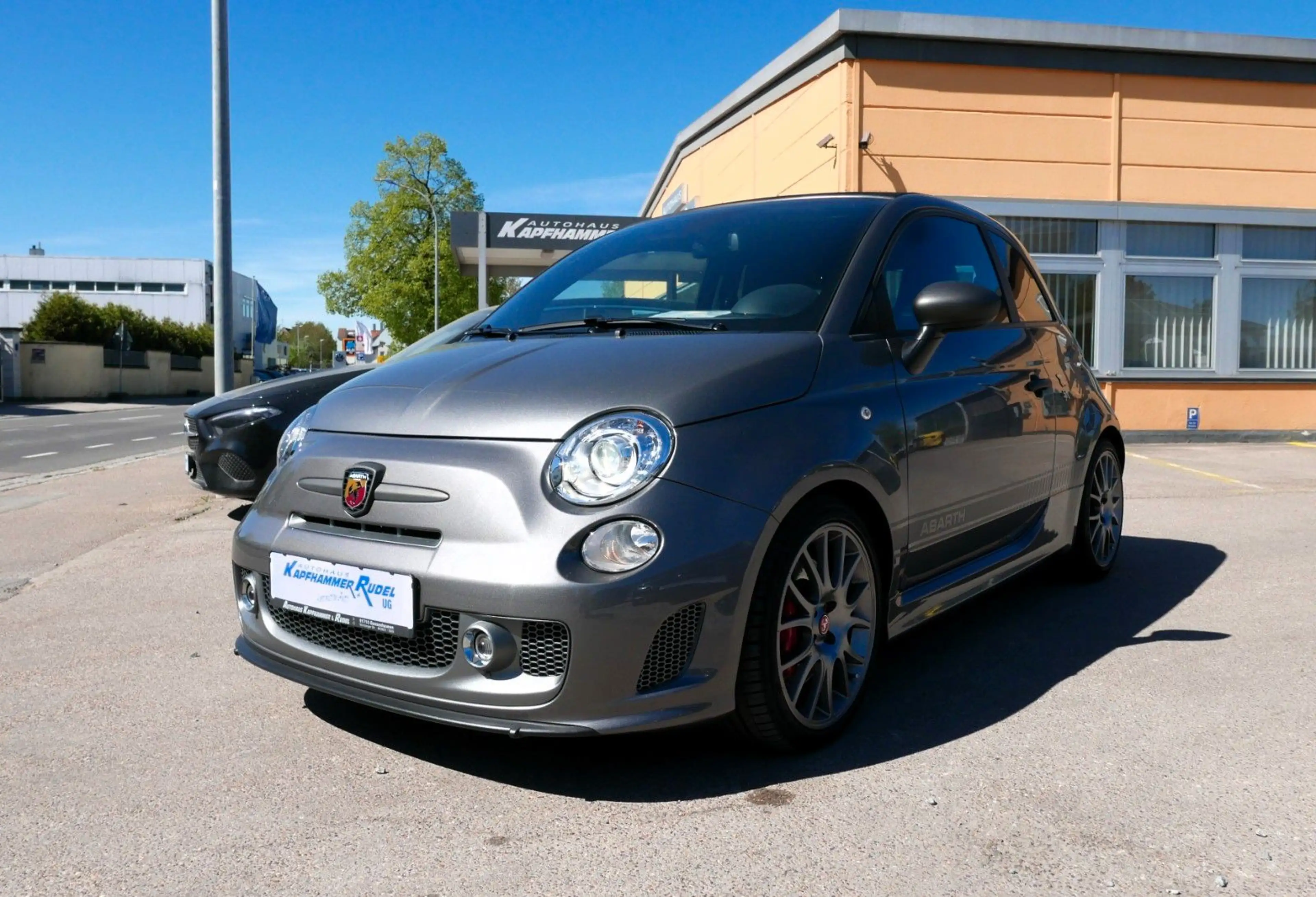 Abarth 500 Cabrio 595 C Competizione 180PS — photo 2