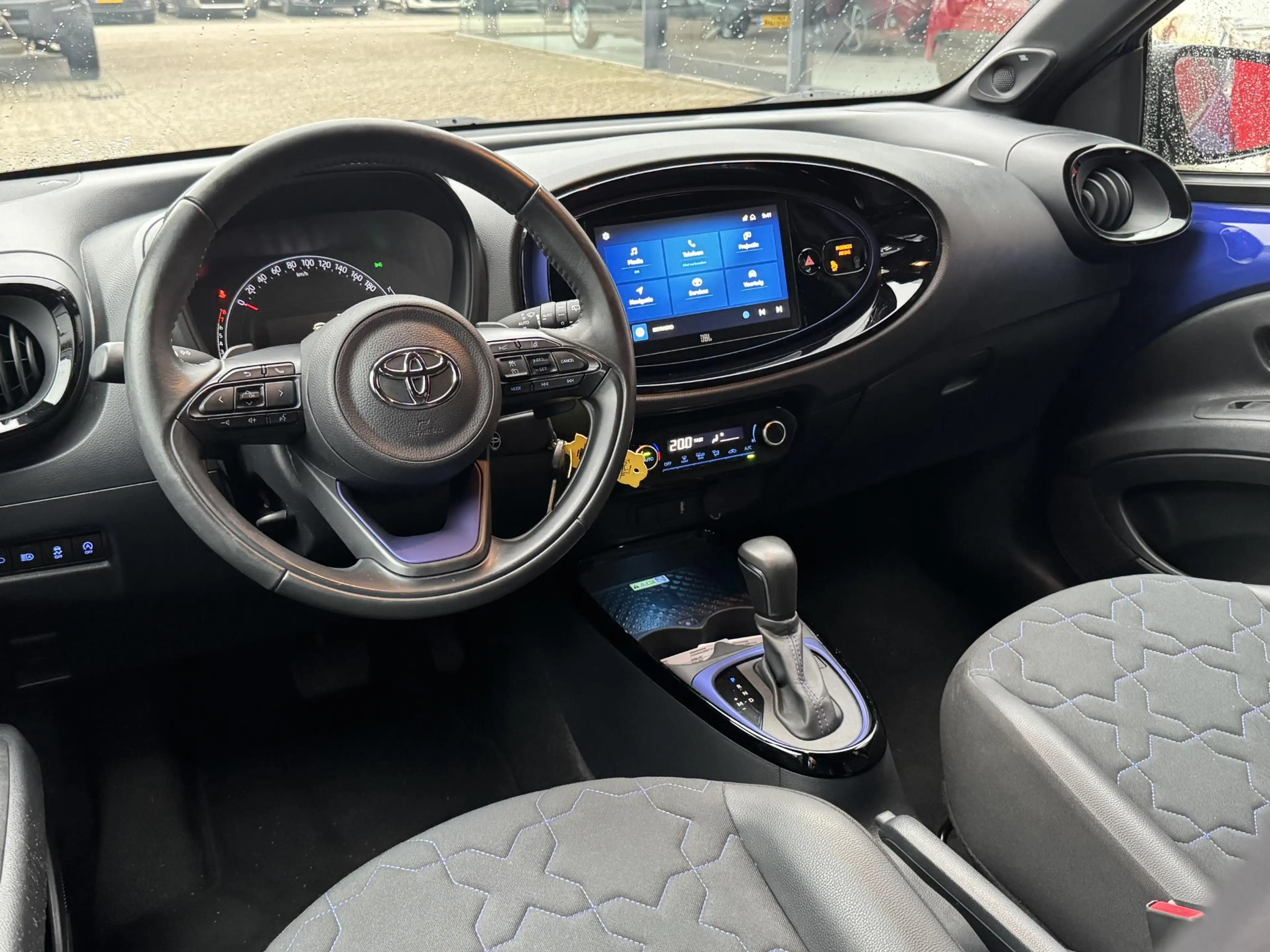 Toyota Aygo X 1.0 VVT-i S-CVT Envy JBL AUDIO ADAPTIEVE CRUISECON — photo 5