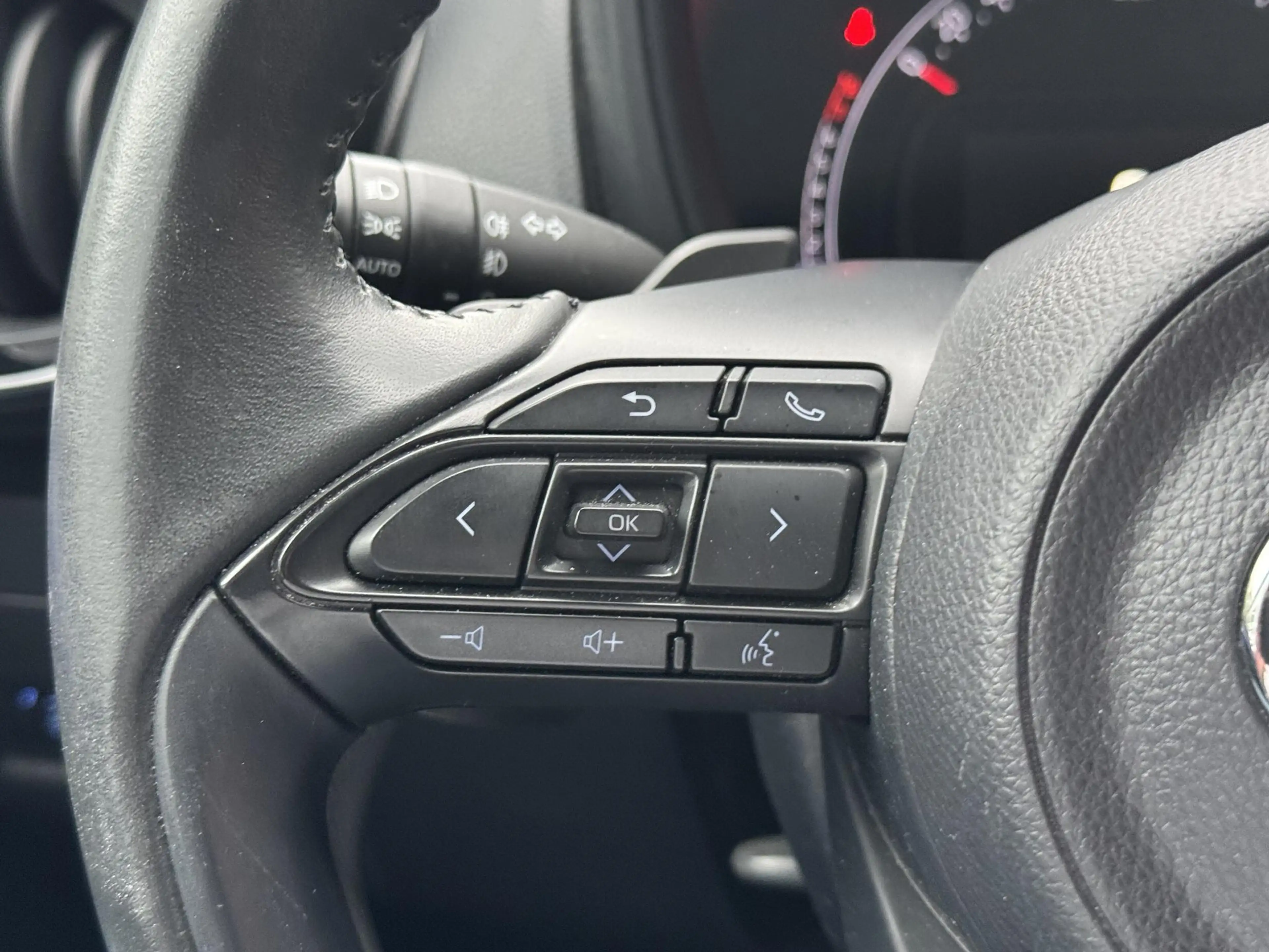 Toyota Aygo X 1.0 VVT-i S-CVT Envy JBL AUDIO ADAPTIEVE CRUISECON — photo 14
