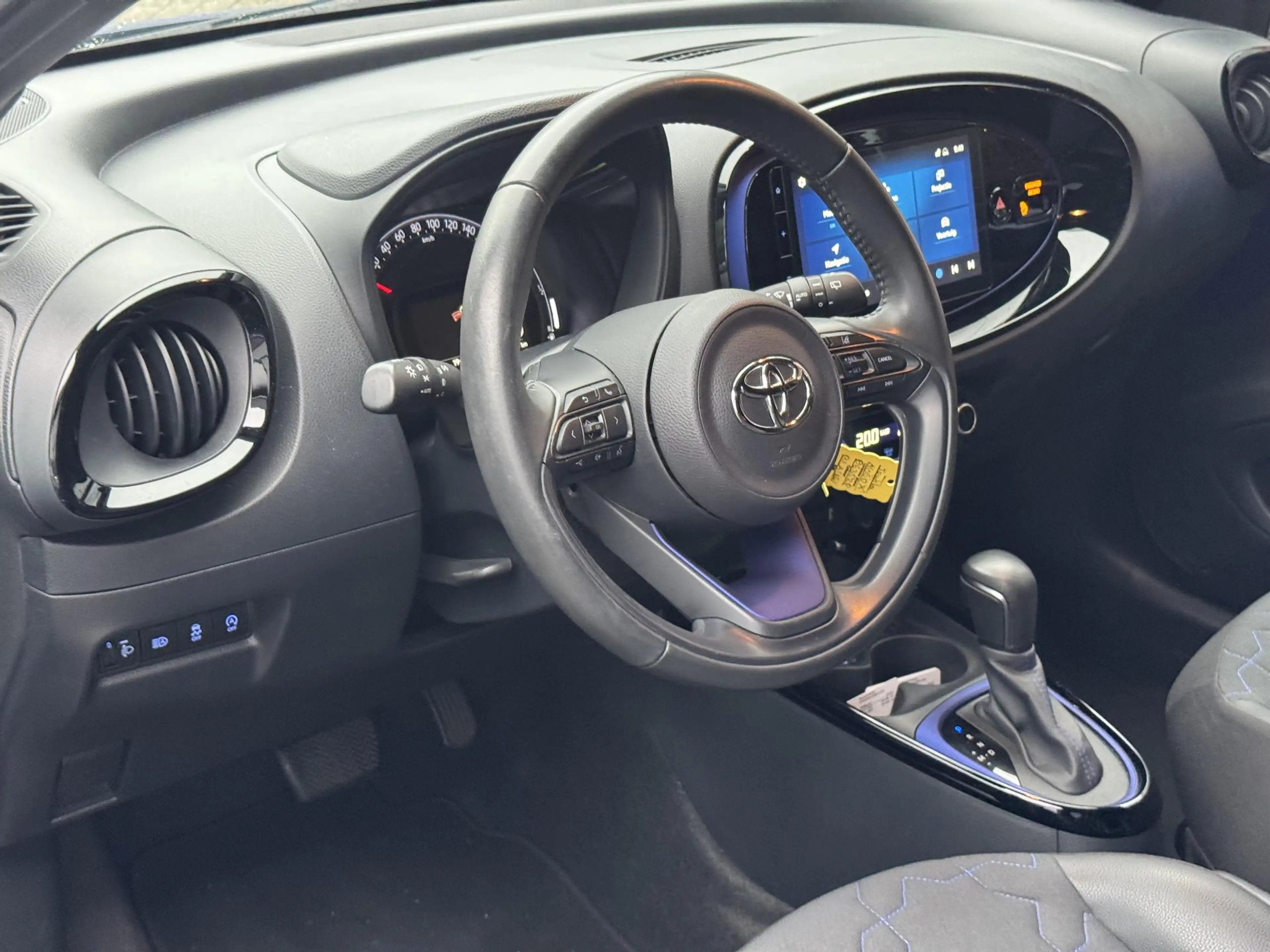 Toyota Aygo X 1.0 VVT-i S-CVT Envy JBL AUDIO ADAPTIEVE CRUISECON — photo 6