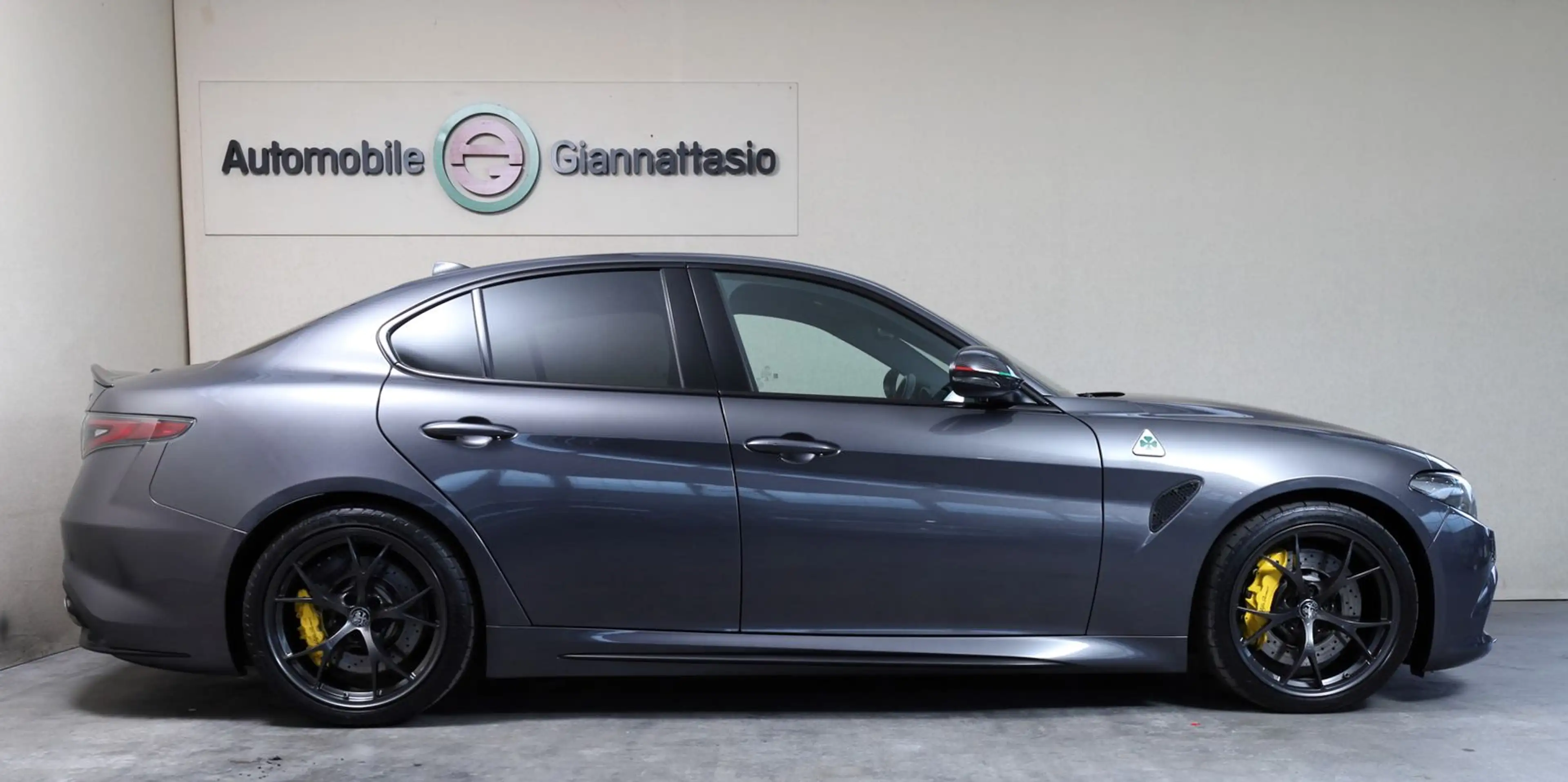 Alfa Romeo Giulia Quadrifoglio Akrapovic*1.Hand*U-Frei