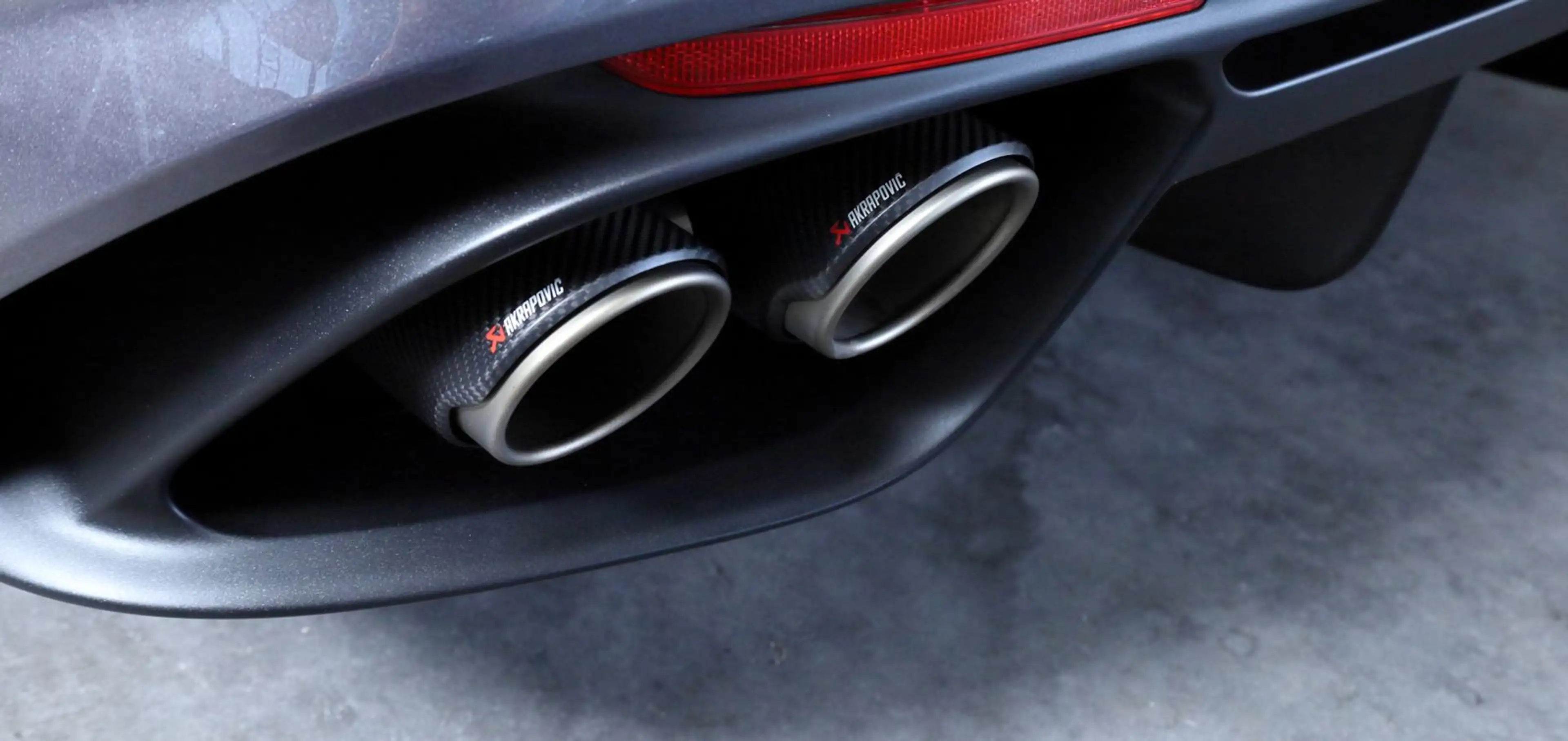 Alfa Romeo Giulia Quadrifoglio Akrapovic*1.Hand*U-Frei — photo 3