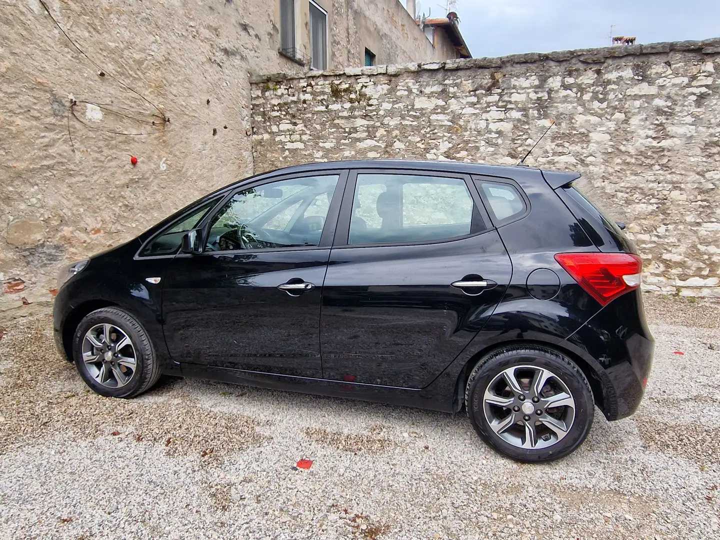 Hyundai iX20 ix20 1.4 Comfort FL E6 Czarny - 1