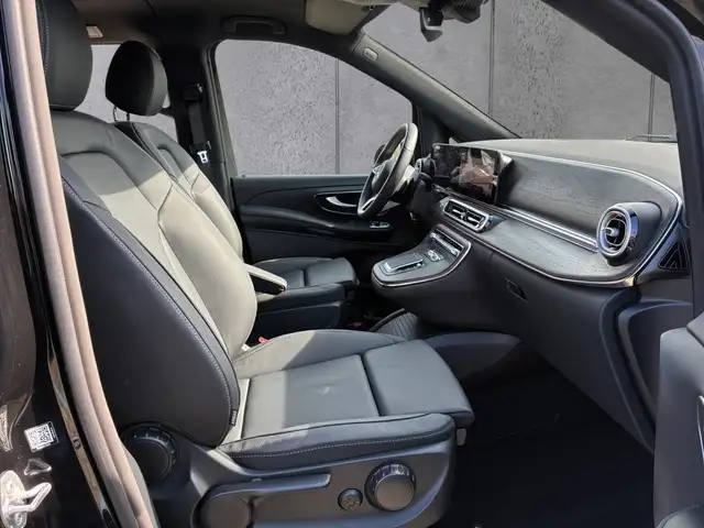 Mercedes-Benz V 300 view 5