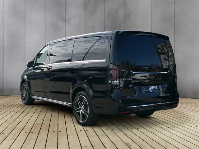 Mercedes-Benz V 300 view 3