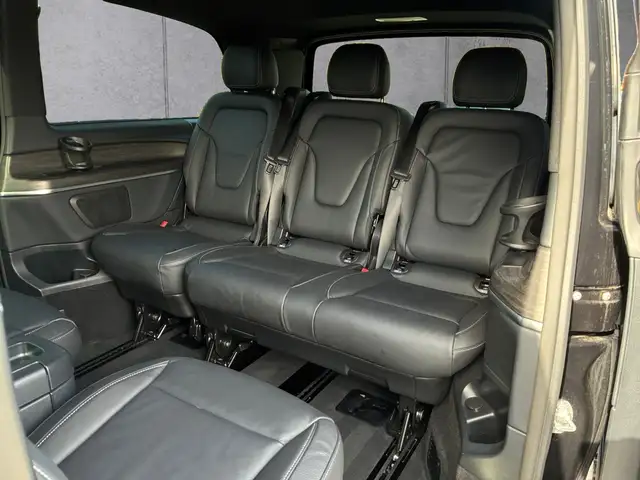 Mercedes-Benz V 300 view 9