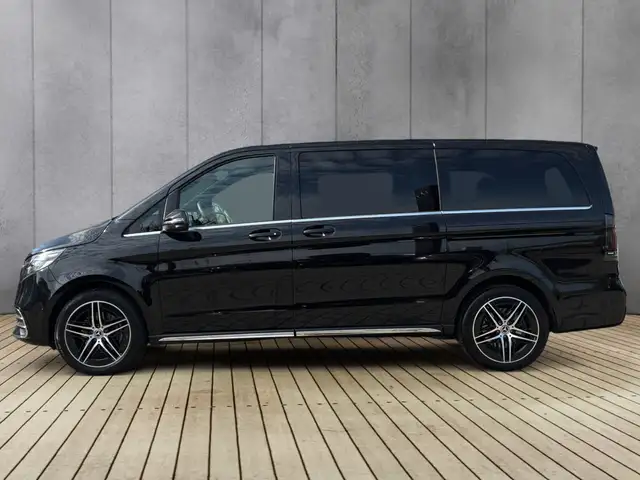 Mercedes-Benz V 300 view 2