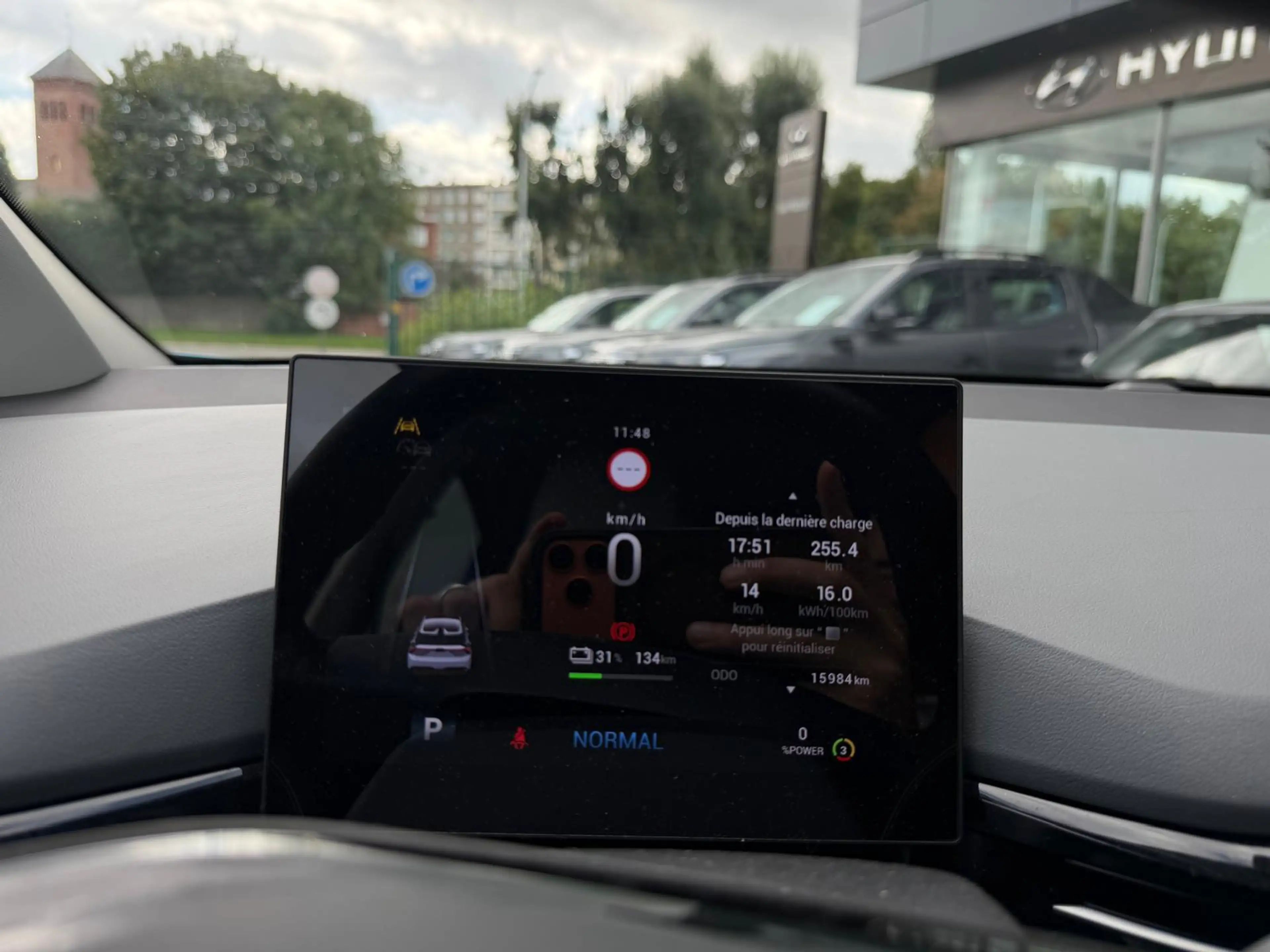 MG MG4 64 kWh Luxury — photo 12