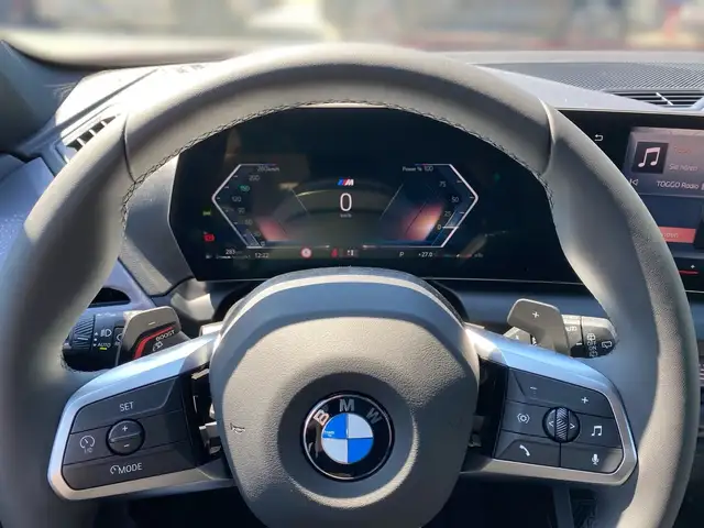 BMW 1 Series view 8
