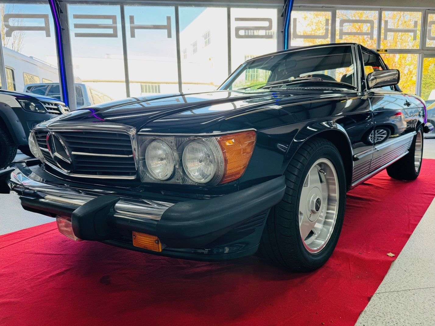 Second hand Mercedes Benz Sl-Class 560