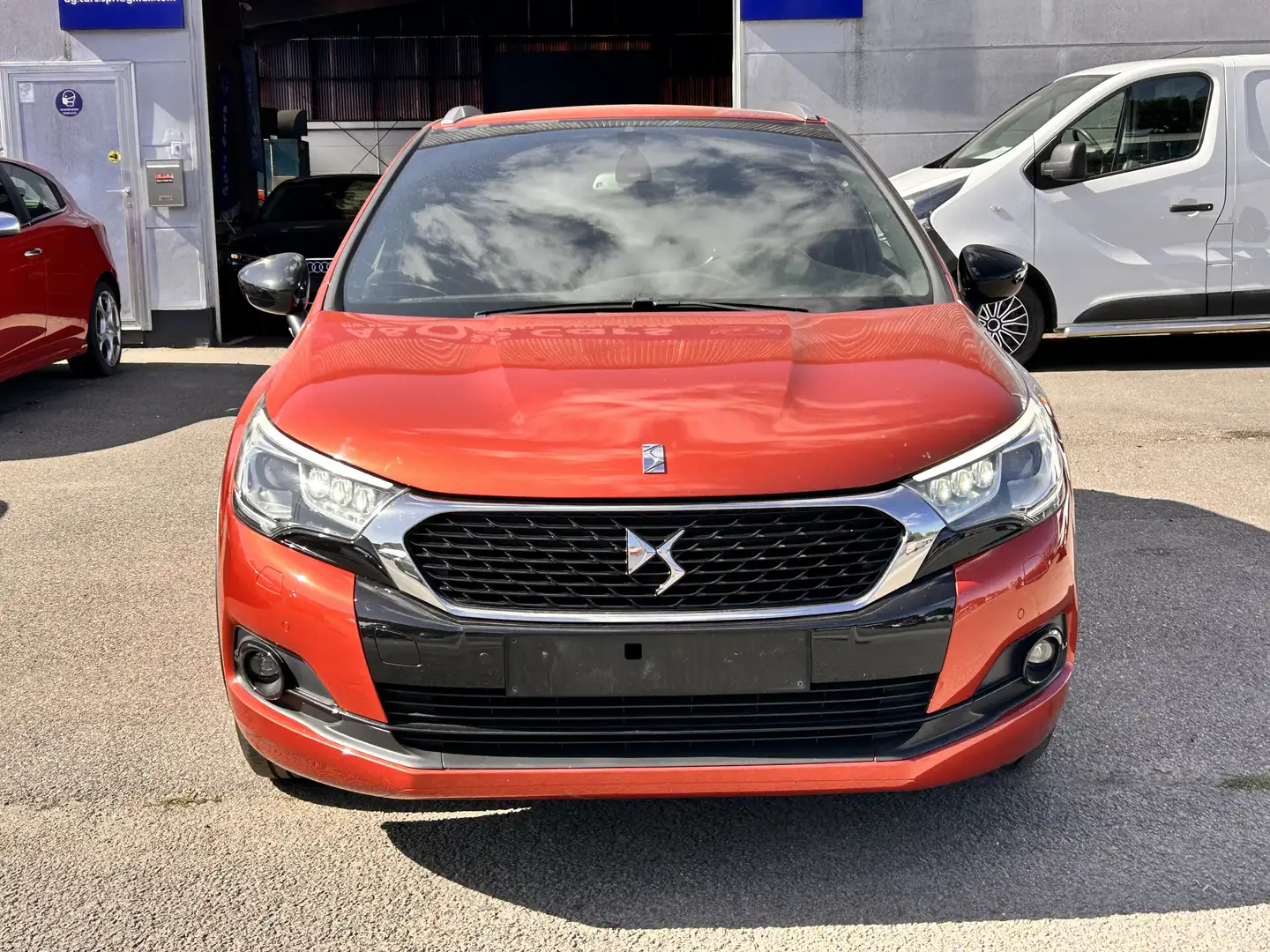 Citroen DS4 1.6e-HDi STT Design 115 Oranje - 2